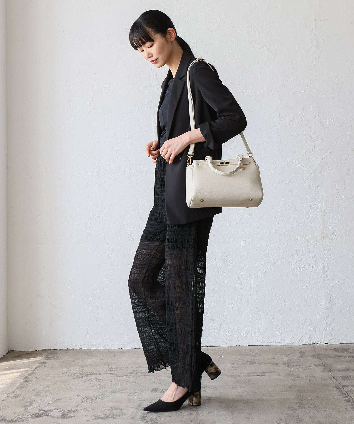 ヴィータフェリーチェ VitaFelice 3スペース本革2wayトートバッグ (BLACK) BLACK