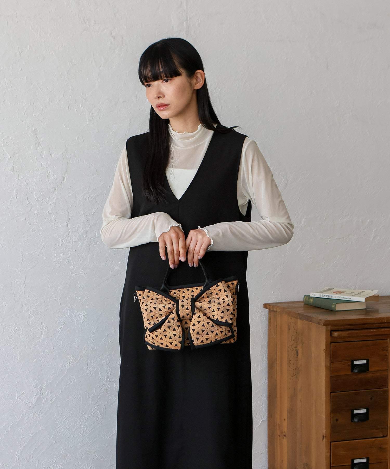 ヴィータフェリーチェ VitaFelice ネオプレーン2wayリボンショルダーバッグ (CORK) CORK