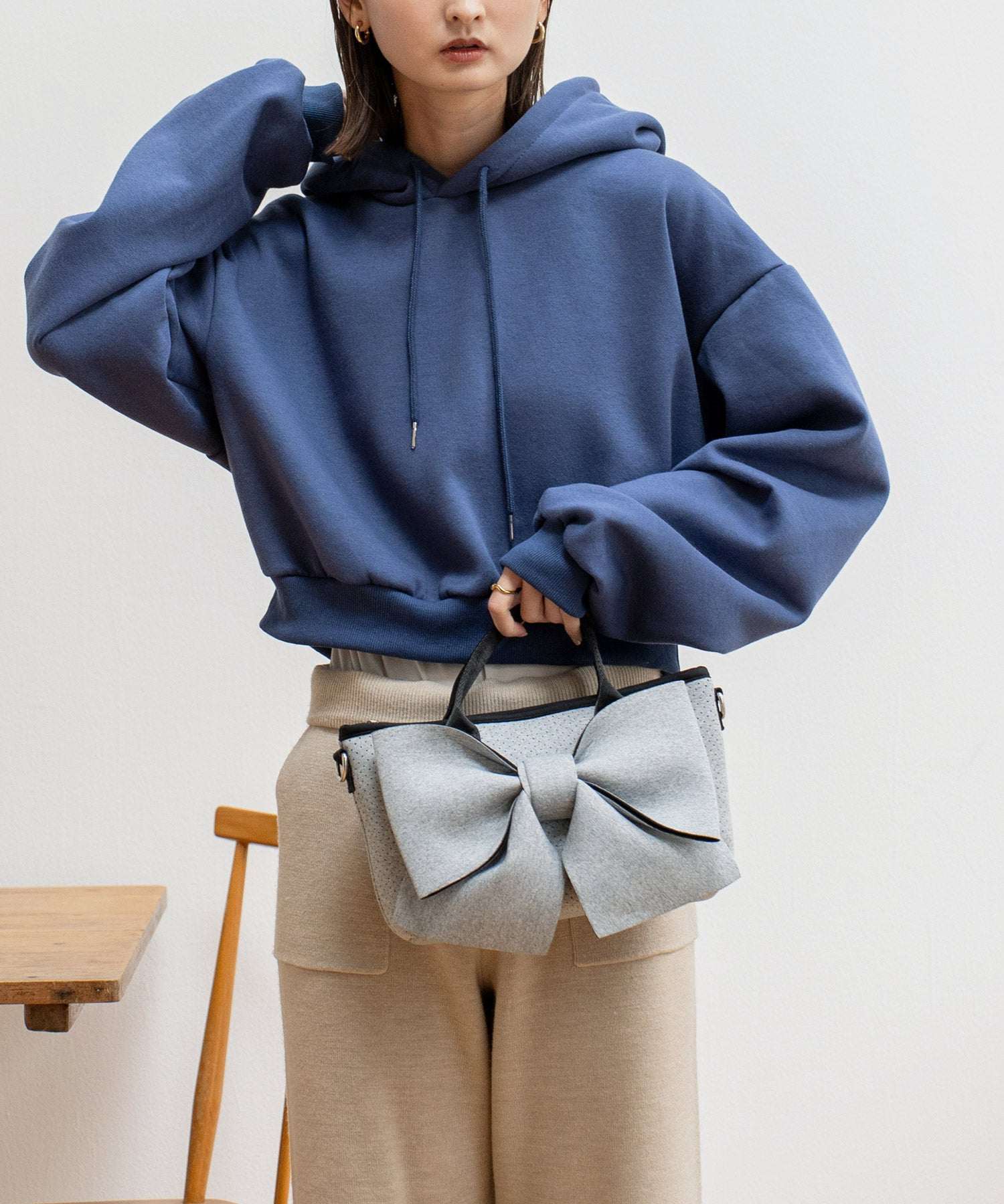 ヴィータフェリーチェ VitaFelice ネオプレーン2wayリボンショルダーバッグ (CORK) CORK