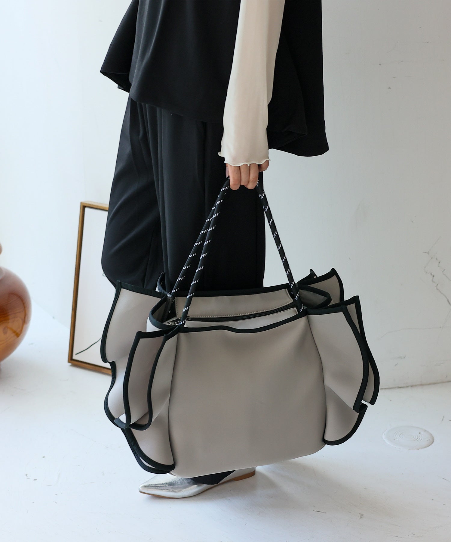 ヴィータフェリーチェ VitaFelice フリルBIGトートバッグ (BLACK) BLACK