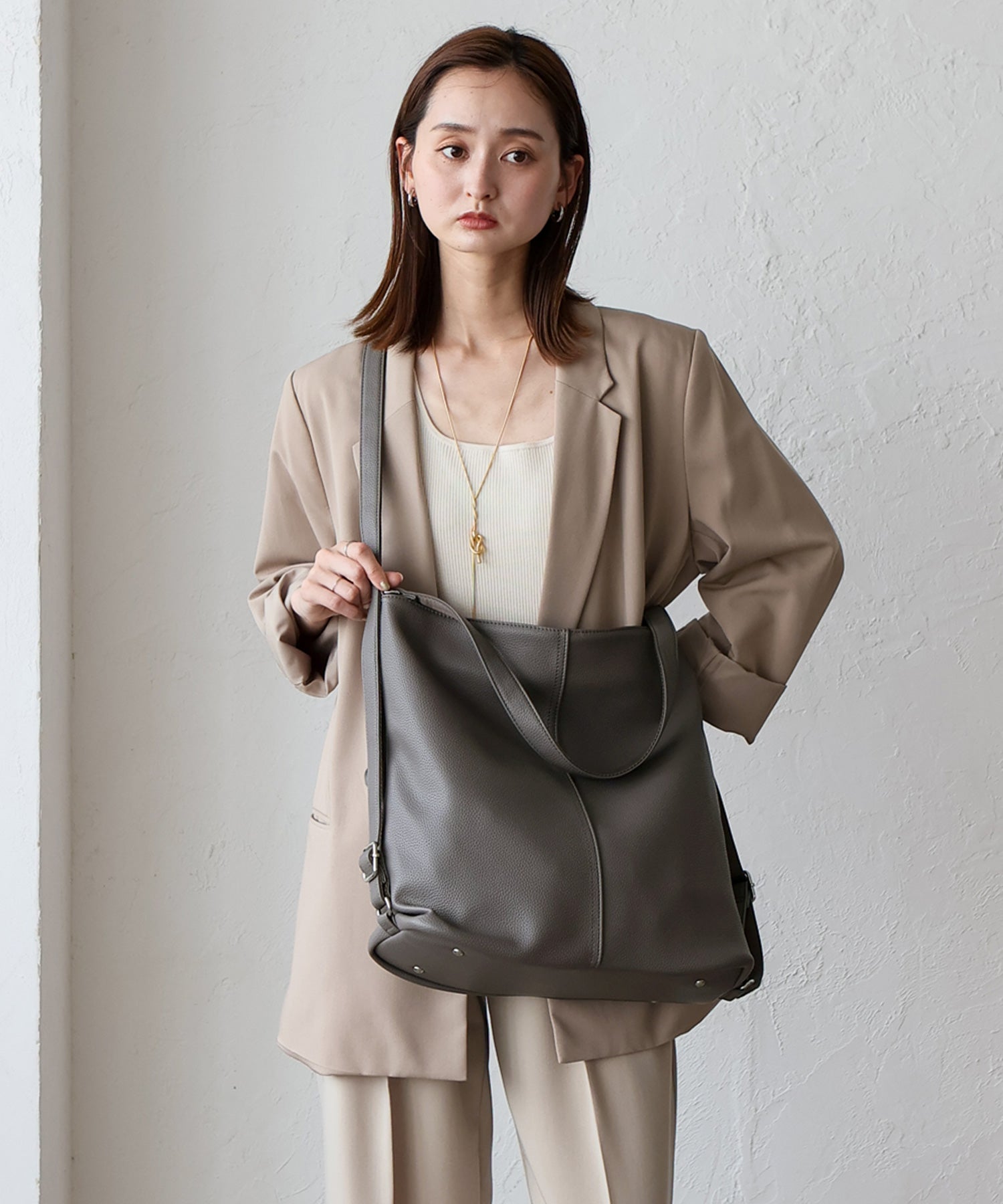 ヴィータフェリーチェ VitaFelice 【1秒でリュック⇔ショルダー】ソフト3WAYリュックサック (BLACK) BLACK