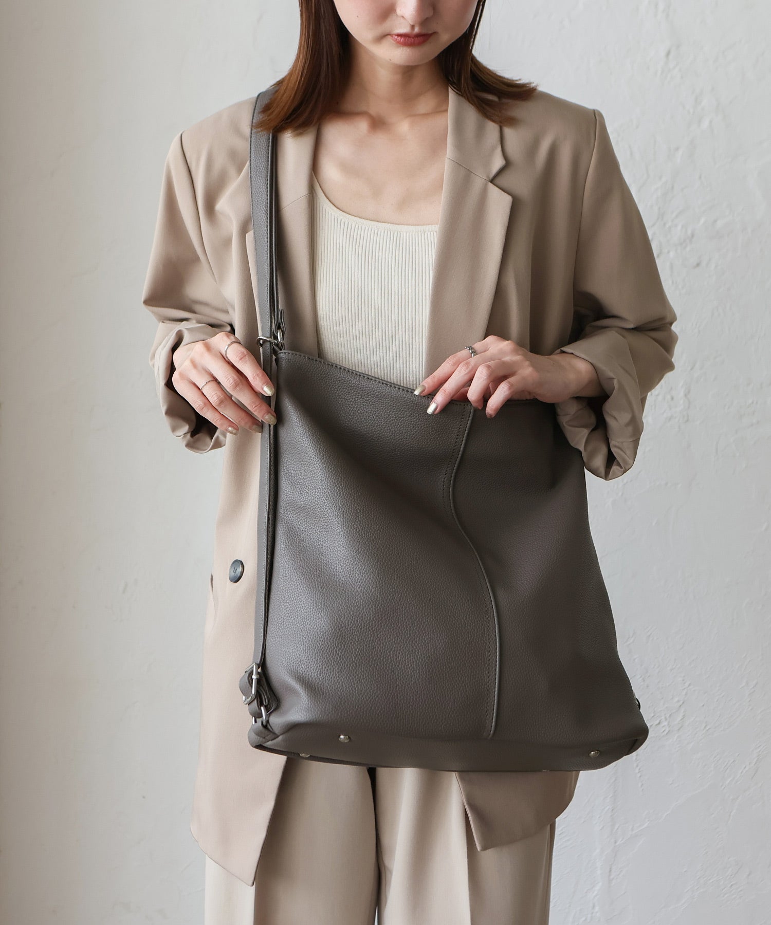 ヴィータフェリーチェ VitaFelice 【1秒でリュック⇔ショルダー】ソフト3WAYリュックサック (BLACK) BLACK