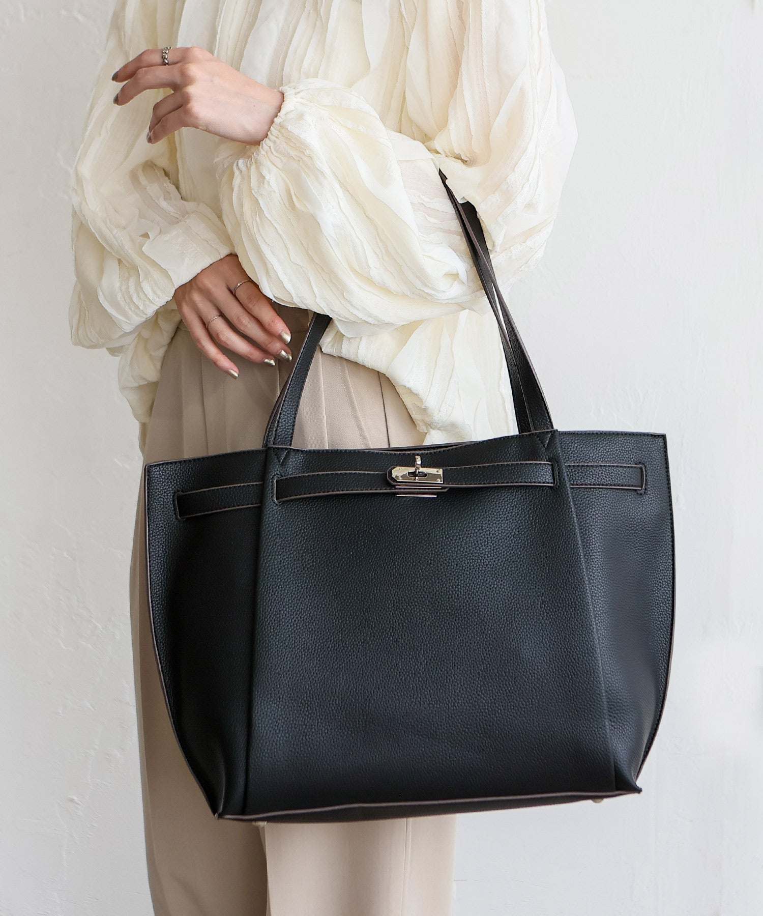 ヴィータフェリーチェ VitaFelice ロングハンドルトートバッグ (BLACK) BLACK