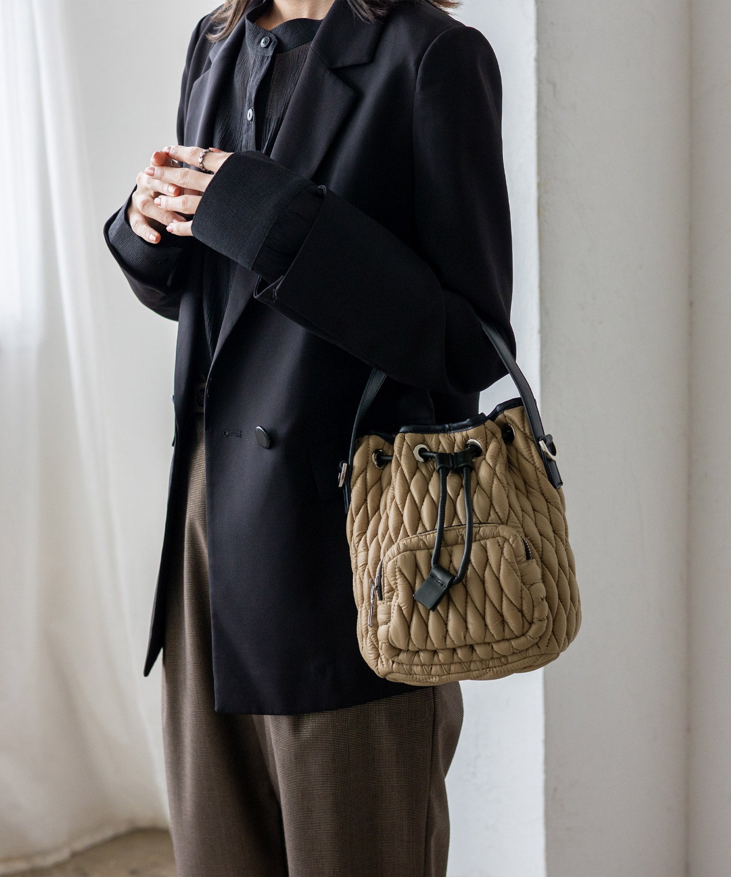 ヴィータフェリーチェ VitaFelice キルティング2way巾着バッグ (BEIGE) BEIGE