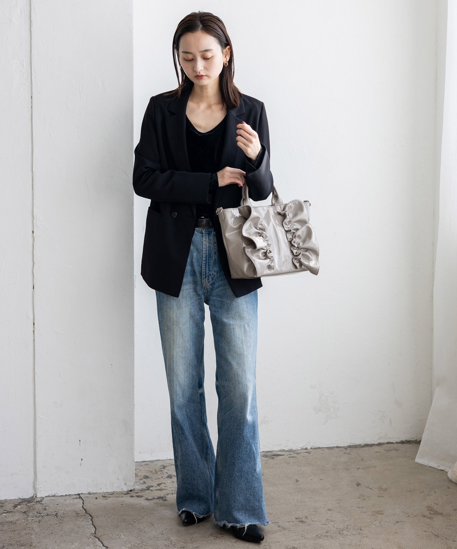 ヴィータフェリーチェ VitaFelice エナメル2wayフリルトートバッグ (MOCHA) MOCHA