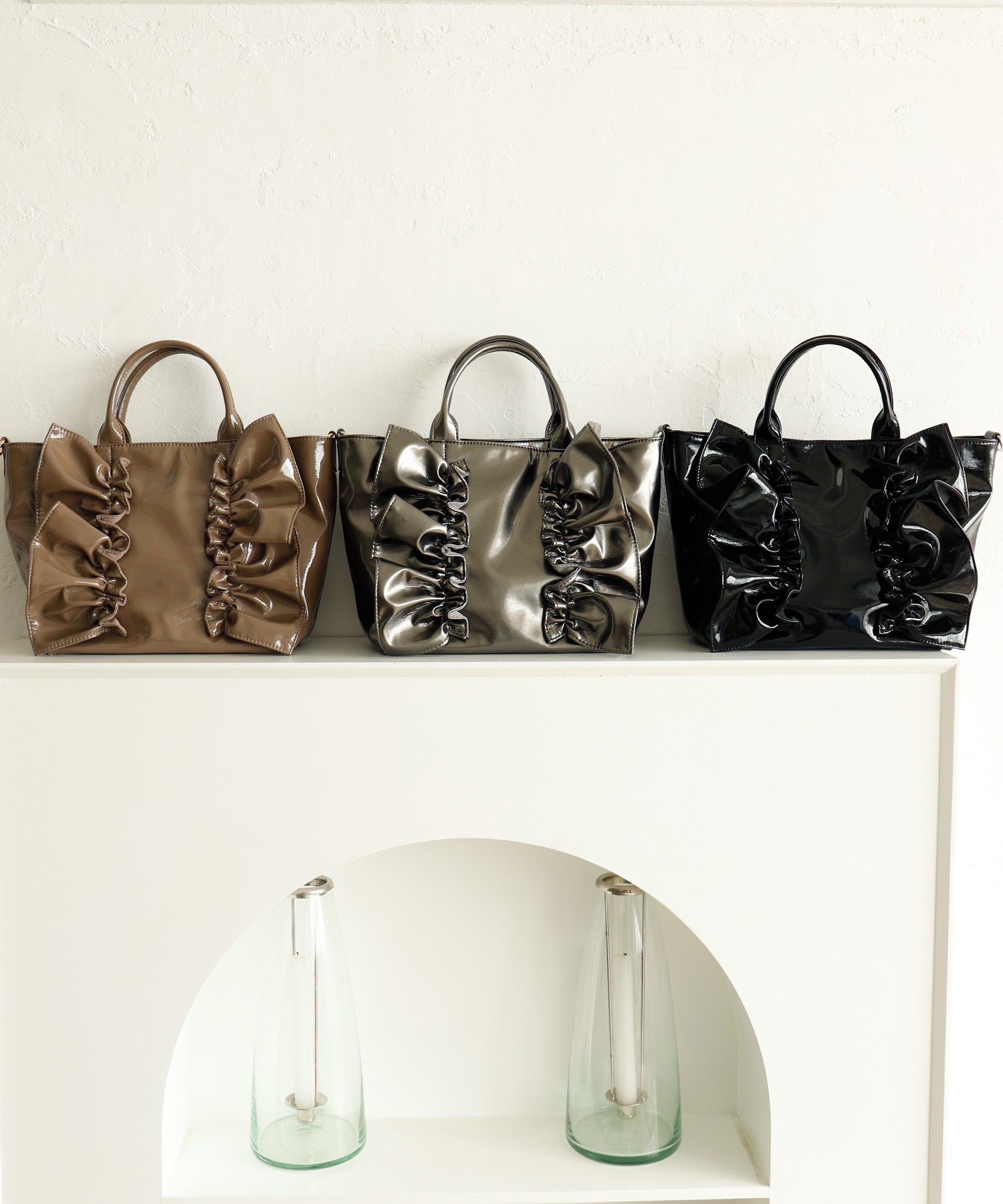 ヴィータフェリーチェ VitaFelice エナメル2wayフリルトートバッグ (MOCHA) MOCHA