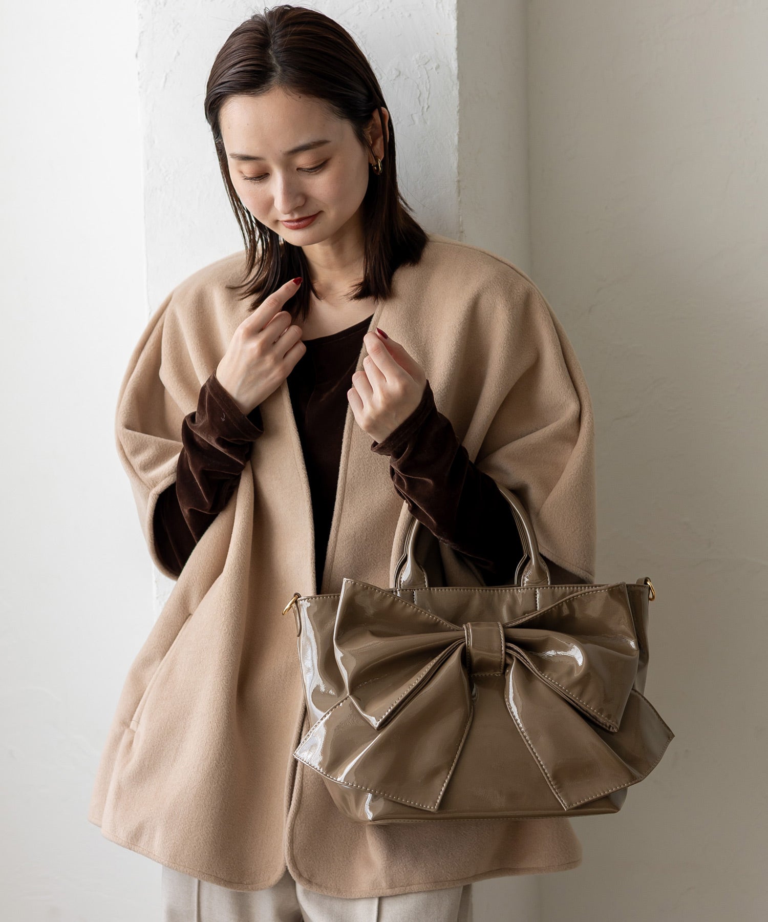 ヴィータフェリーチェ VitaFelice エナメル2wayリボントートバッグ (MOCHA) MOCHA