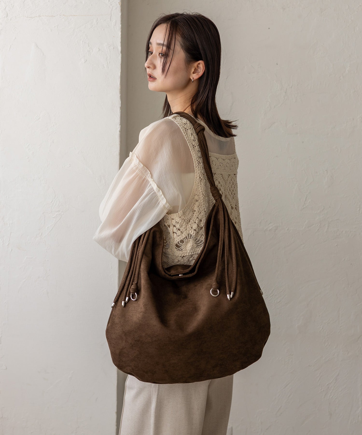 ヴィータフェリーチェ VitaFelice スエードワンハンドルバッグ (KHAKI) KHAKI