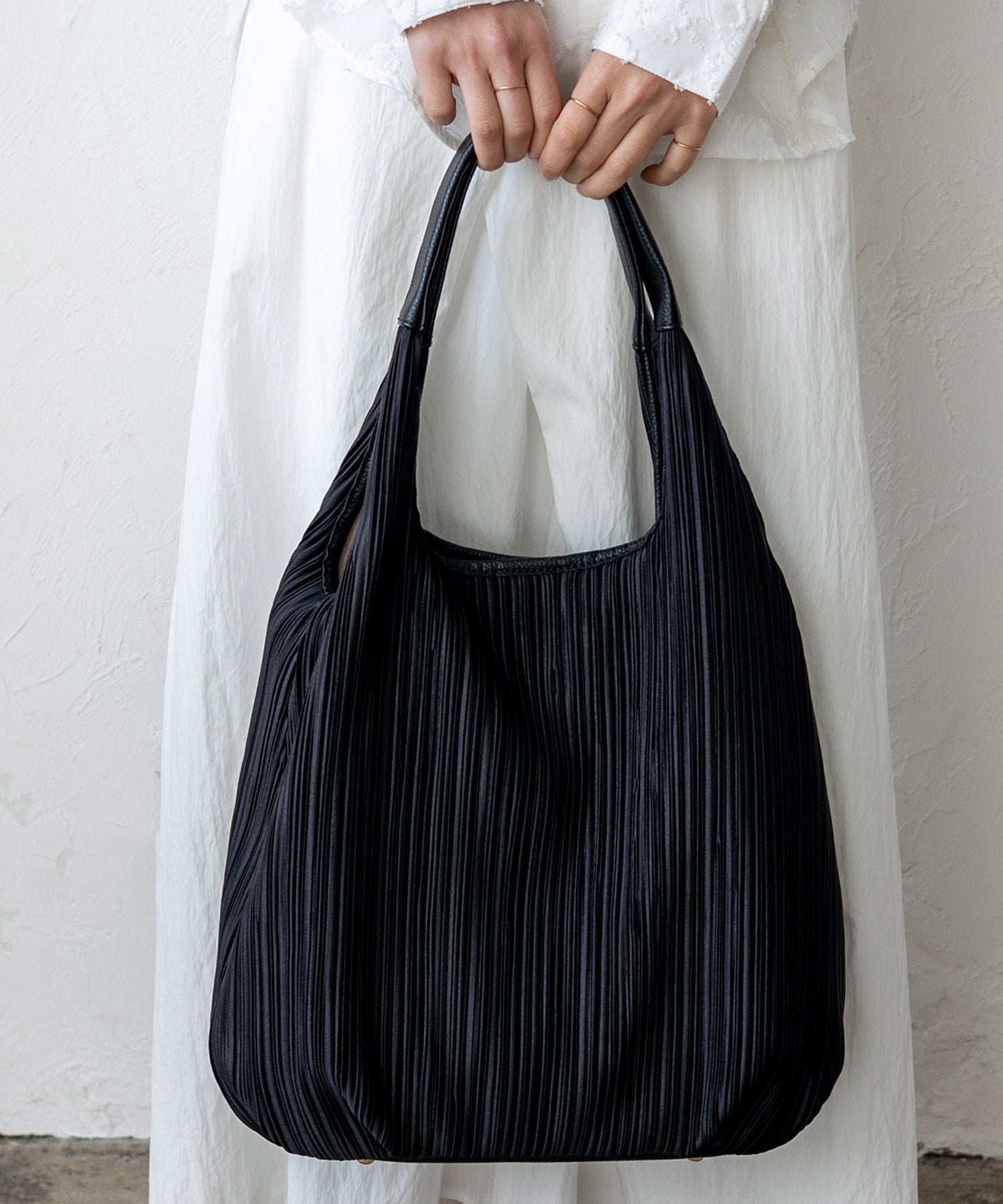 ヴィータフェリーチェ VitaFelice プリーツロングハンドルトートバッグ (BLACK) BLACK