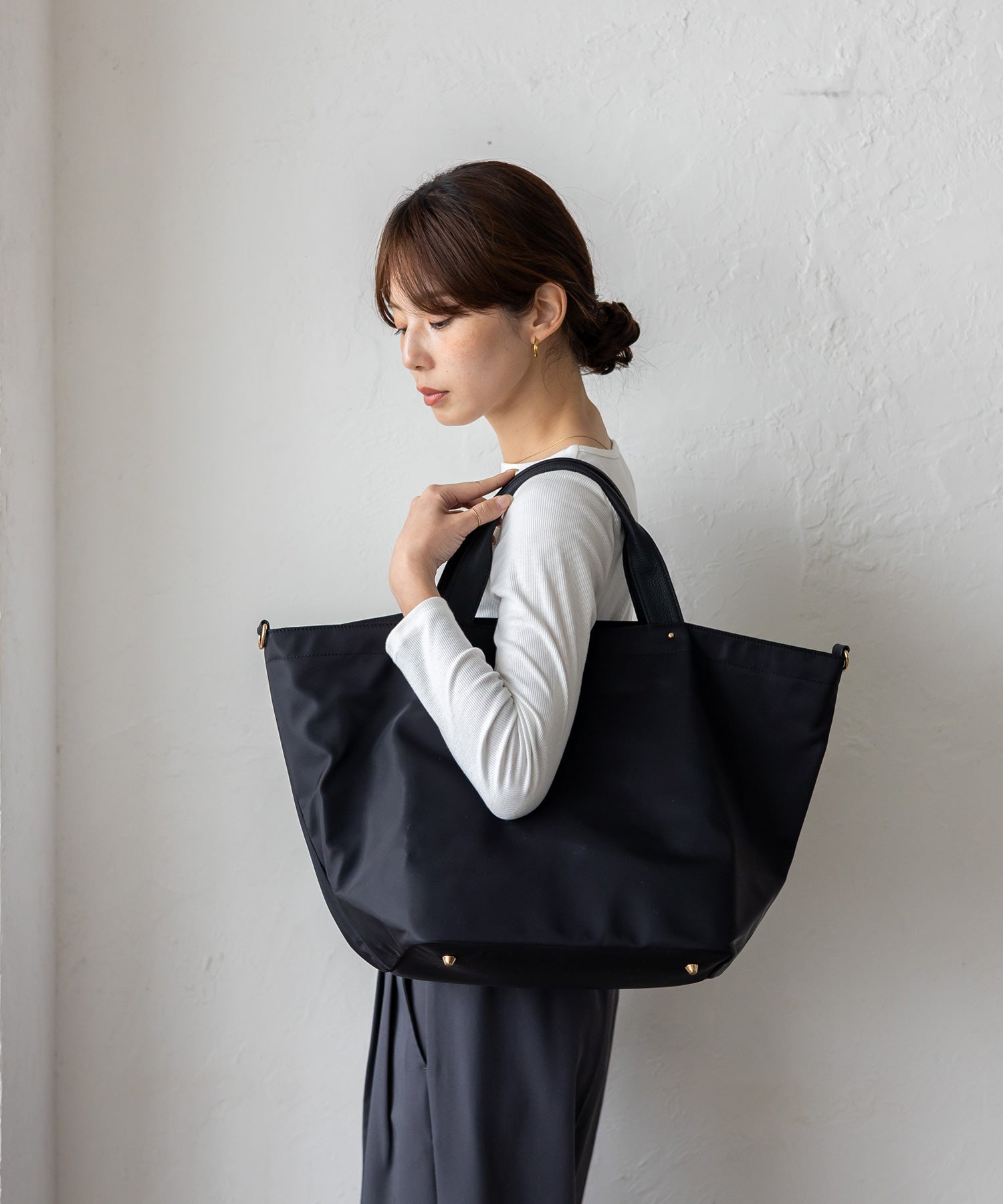 ヴィータフェリーチェ VitaFelice 本革×ナイロントートバッグ 本革ハンドル A4 斜めがけ 2way ショルダーバッグ 旅行バッグ 出張バッグ マザーバッグ (BLACK) BK