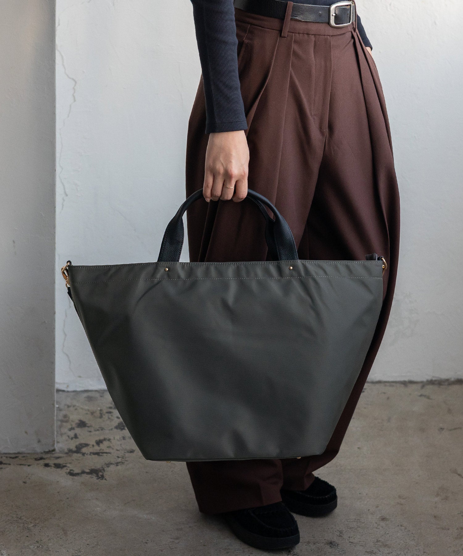 ヴィータフェリーチェ VitaFelice 本革×ナイロントートバッグ 本革ハンドル A4 斜めがけ 2way ショルダーバッグ 旅行バッグ 出張バッグ マザーバッグ (BLACK) BK