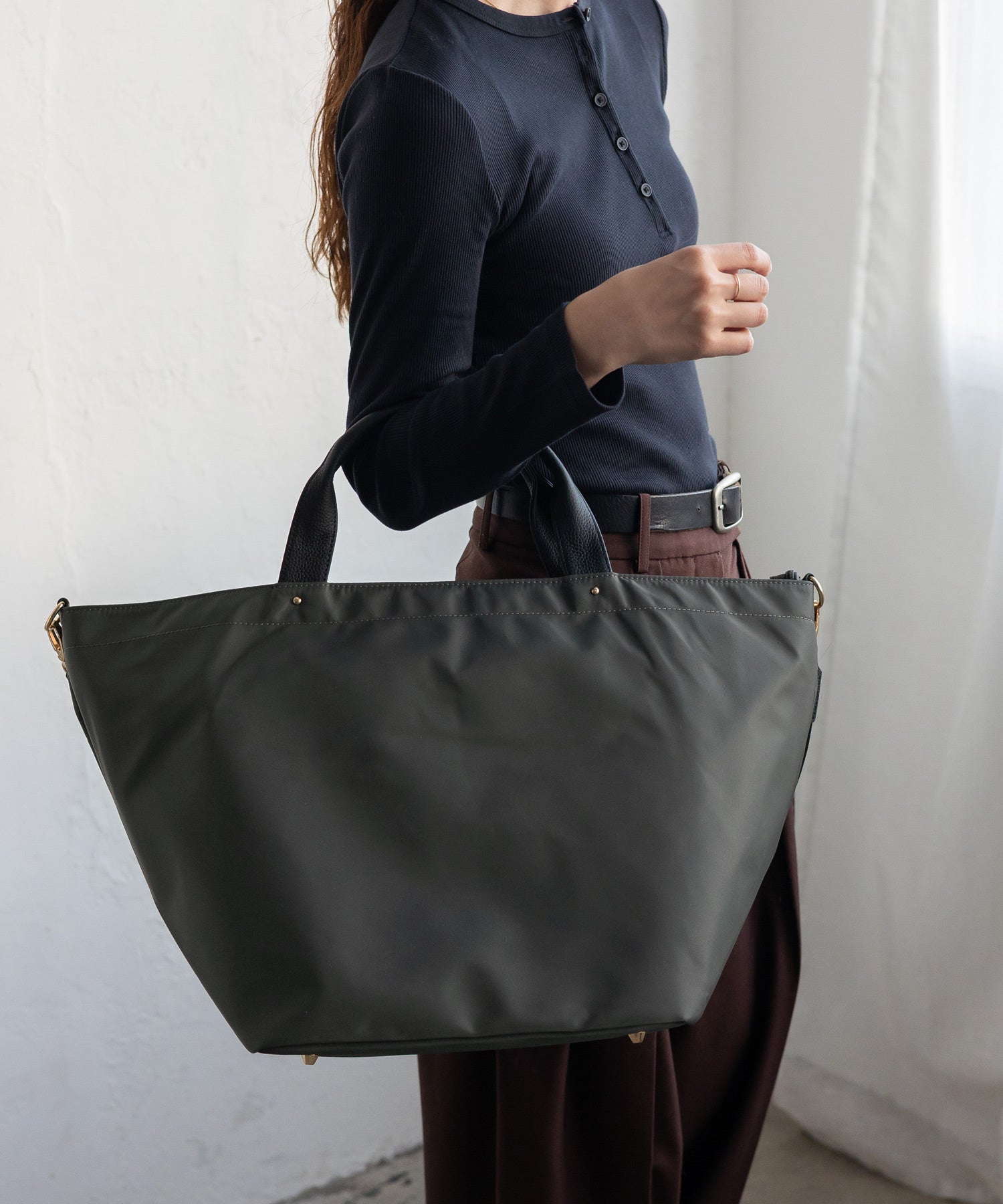 ヴィータフェリーチェ VitaFelice 本革×ナイロントートバッグ 本革ハンドル A4 斜めがけ 2way ショルダーバッグ 旅行バッグ 出張バッグ マザーバッグ (BLACK) BK