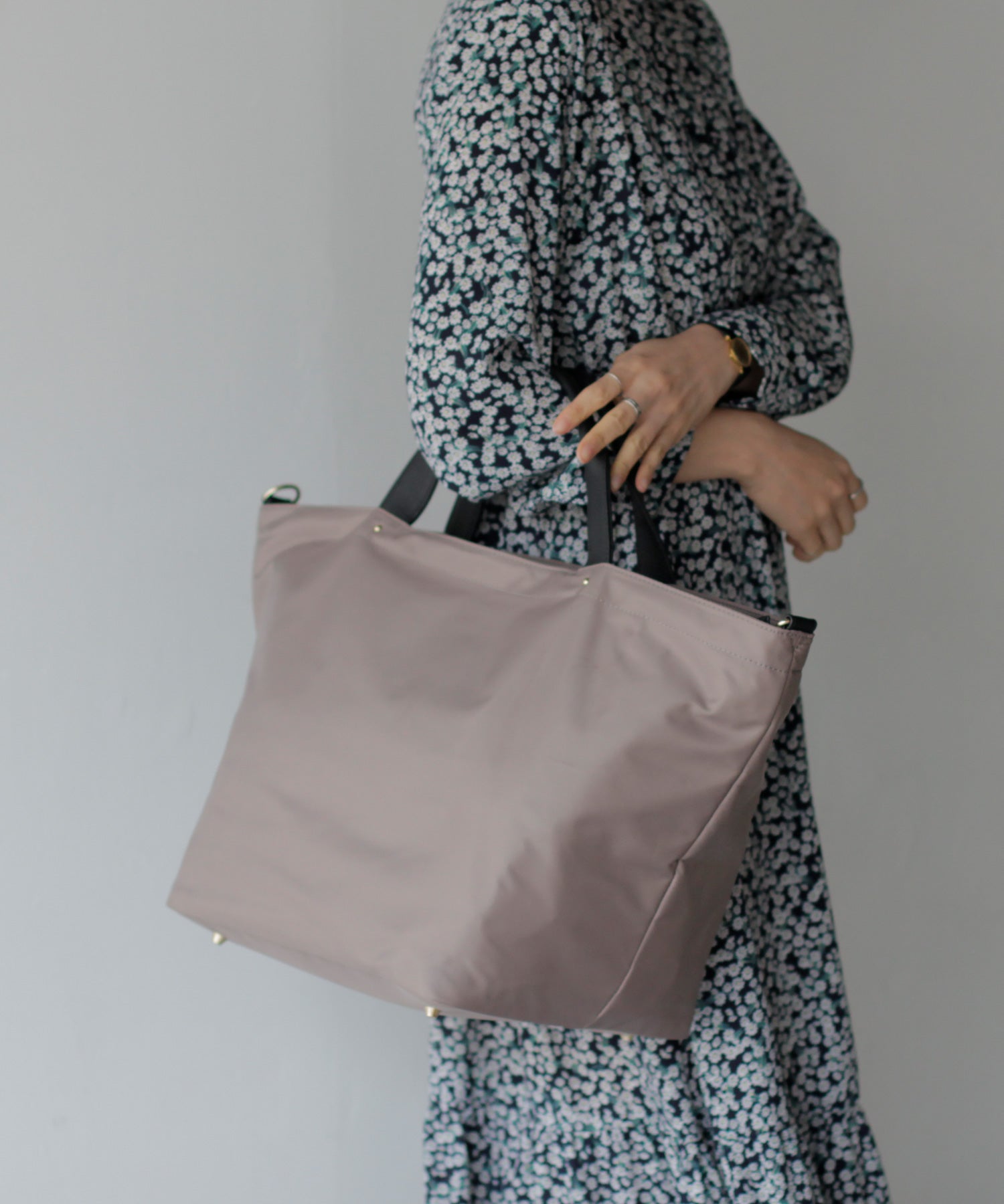 ヴィータフェリーチェ VitaFelice 本革×ナイロントートバッグ 本革ハンドル A4 斜めがけ 2way ショルダーバッグ 旅行バッグ 出張バッグ マザーバッグ (BLACK) BK