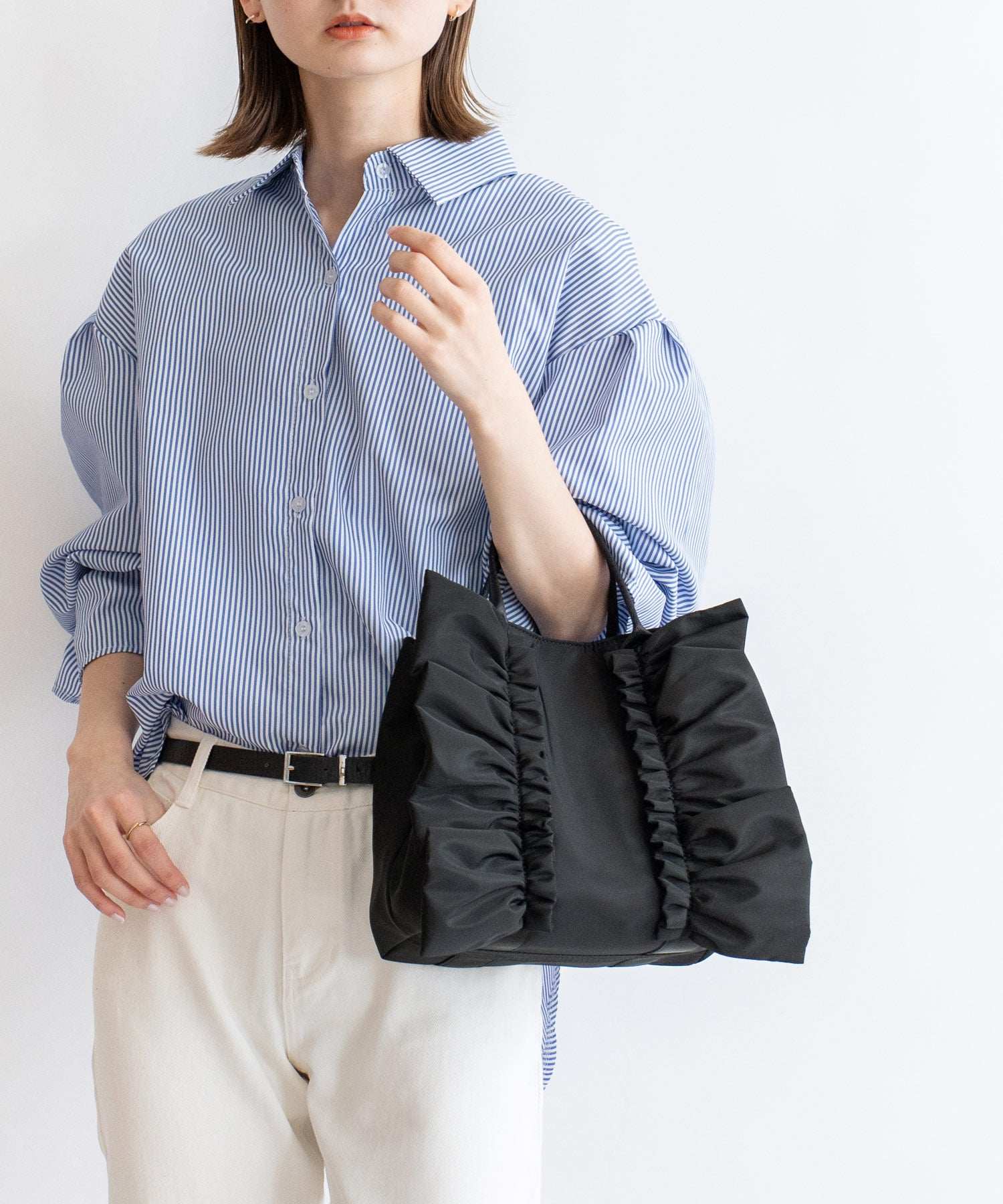 ヴィータフェリーチェ VitaFelice ナイロン2wayフリルトートバッグ