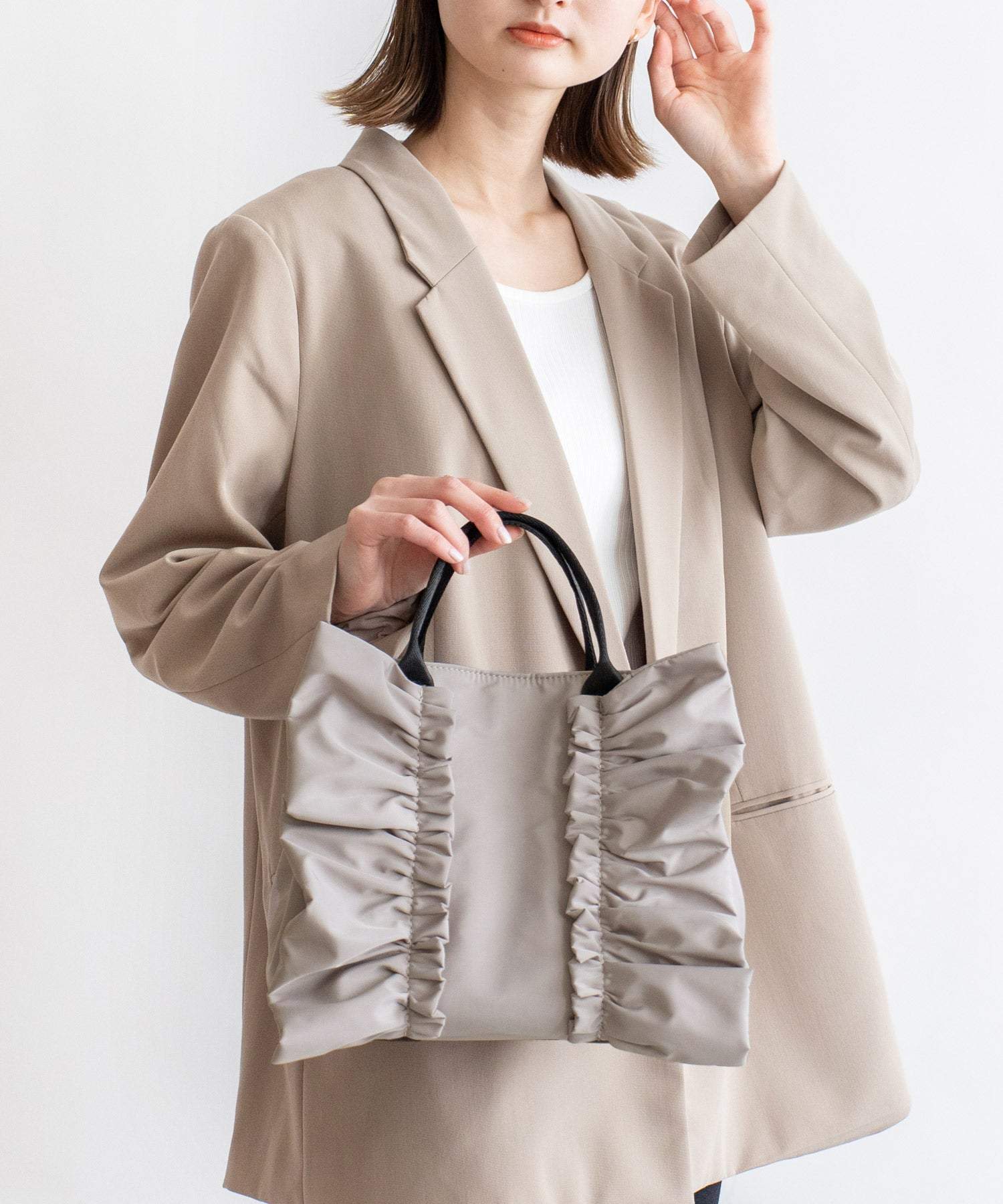 ヴィータフェリーチェ VitaFelice ナイロン2wayフリルトートバッグ