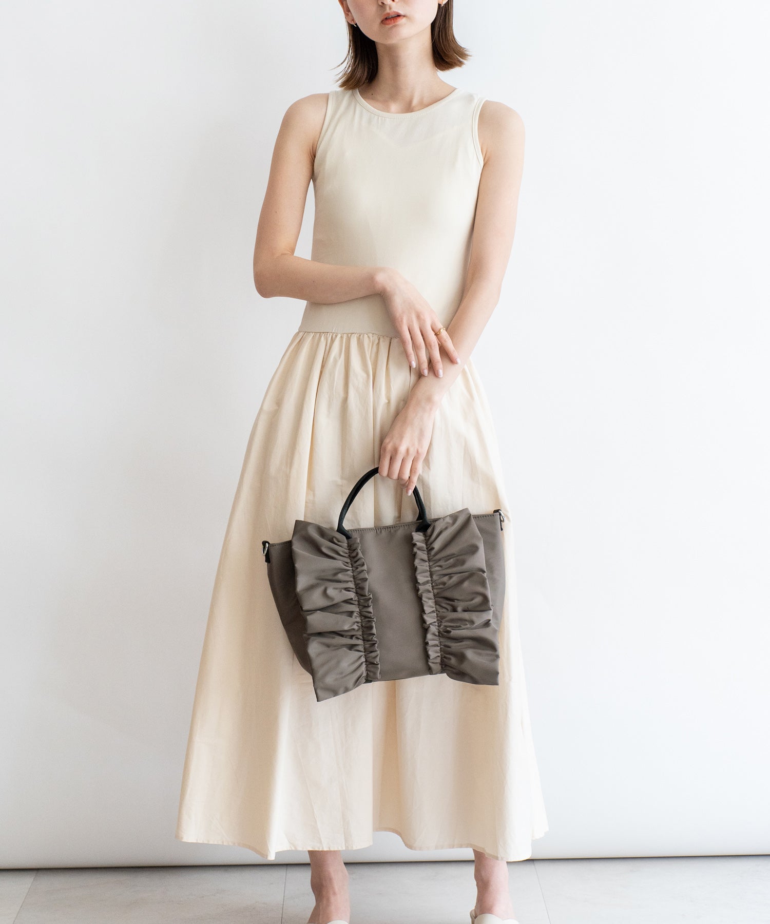 ヴィータフェリーチェ VitaFelice ナイロン2wayフリルトートバッグ