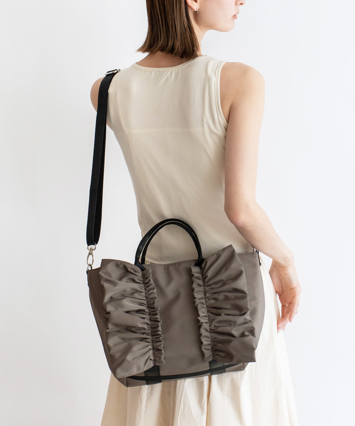 ヴィータフェリーチェ VitaFelice ナイロン2wayフリルトートバッグ (BLACK) BLACK