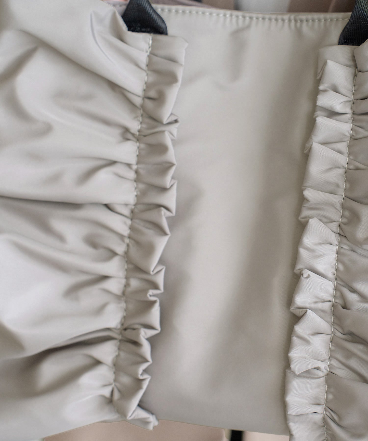 ヴィータフェリーチェ VitaFelice ナイロン2wayフリルトートバッグ