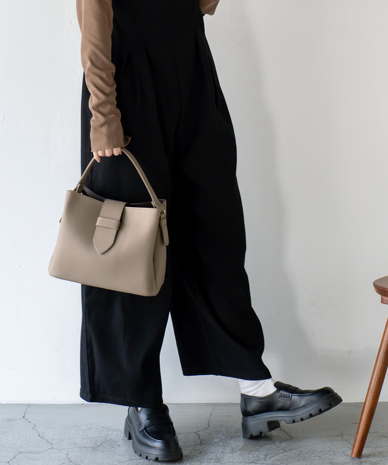 ヴィータフェリーチェ VitaFelice 本革3ルーム2wayハンドバッグ (GRAYBEIGE) GRAYBEIGE