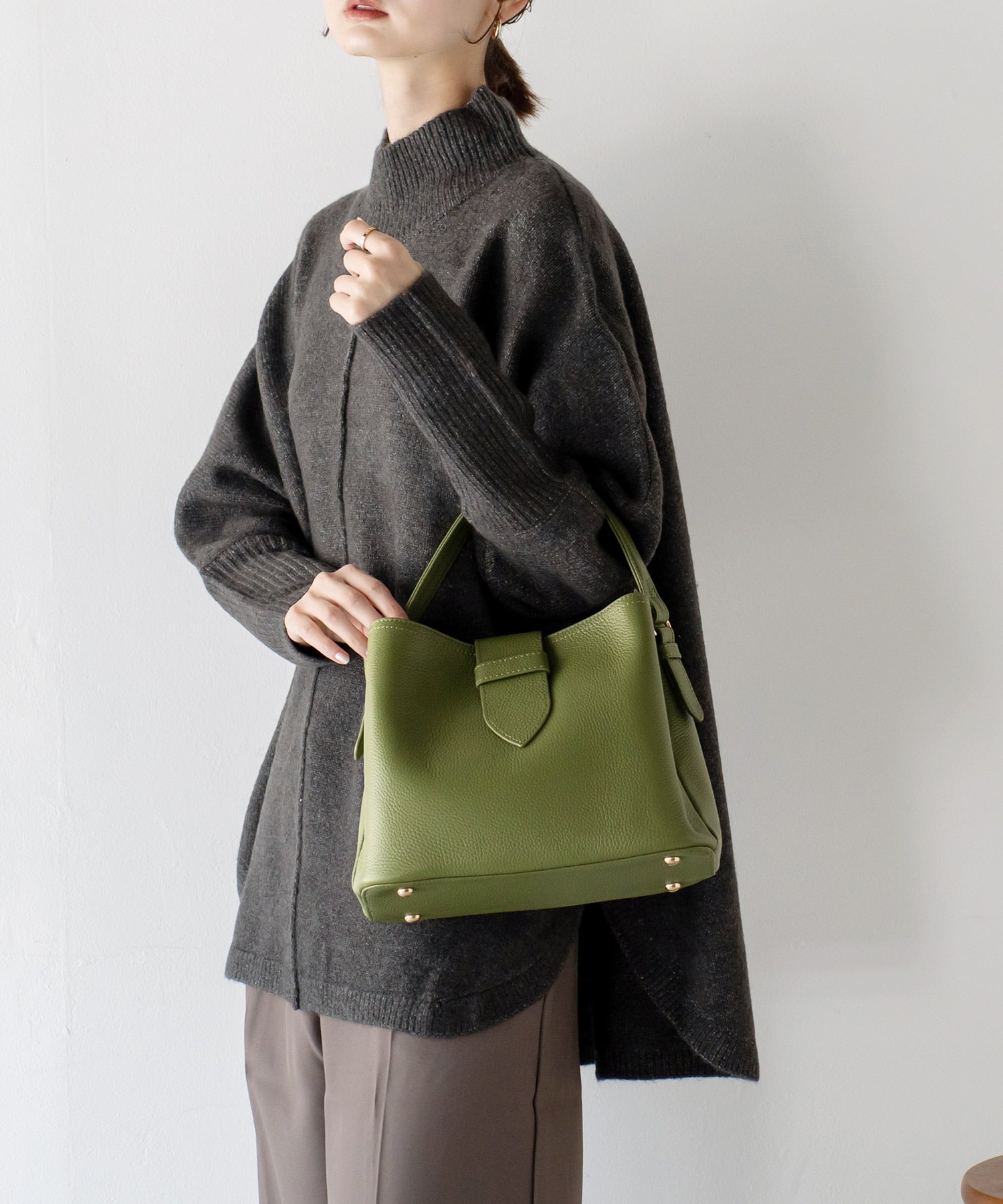 ヴィータフェリーチェ VitaFelice 本革3ルーム2wayハンドバッグ (GRAYBEIGE) GRAYBEIGE