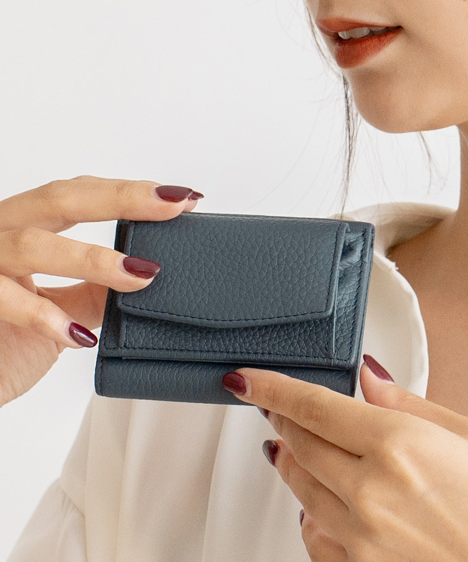 ヴィータフェリーチェ VitaFelice 【スキミング防止】本革スクエアミニウォレット,DBLUE