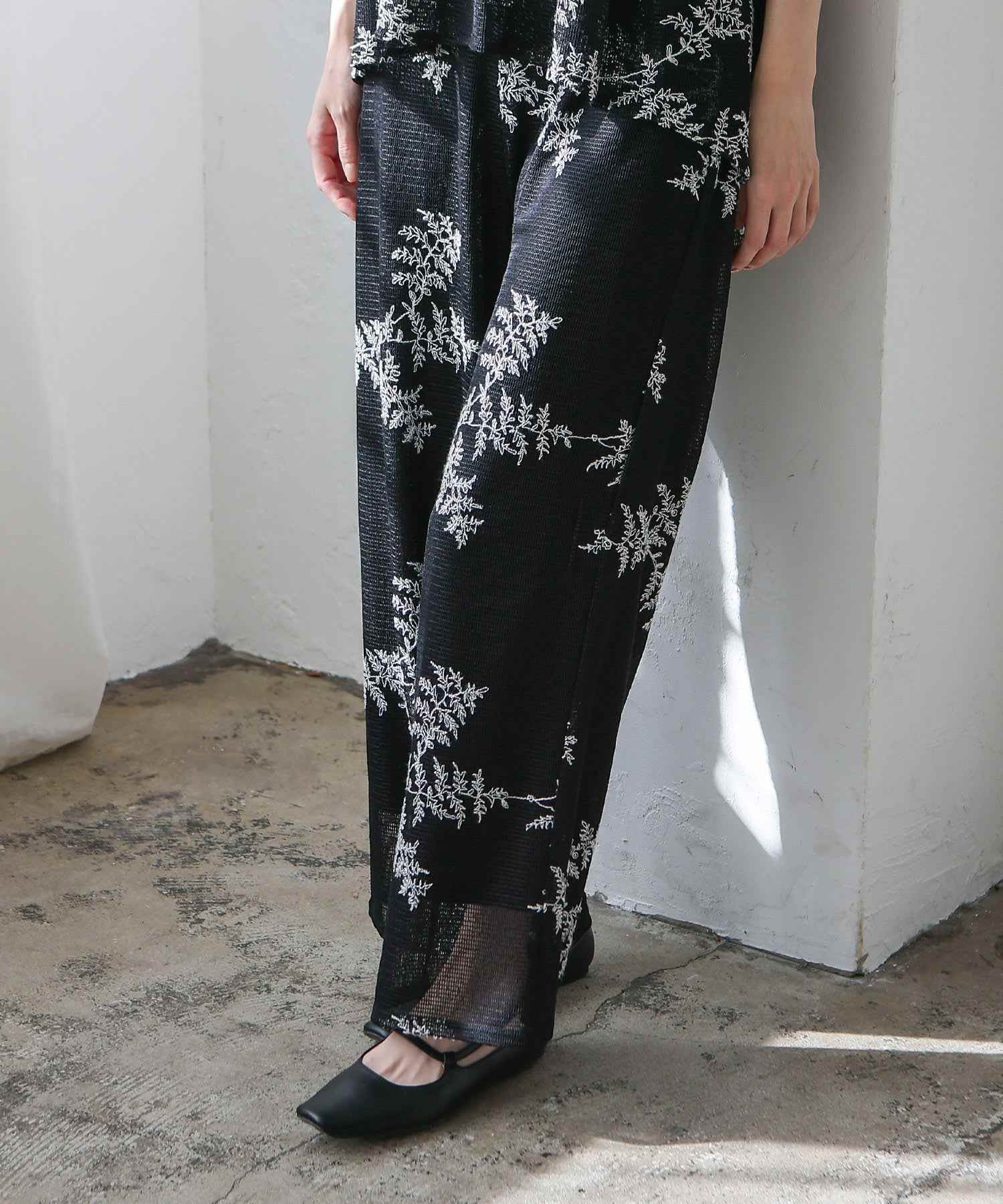 ヴィータフェリーチェ VitaFelice 花柄刺繍シアーパンツ (BLACK) BLACK