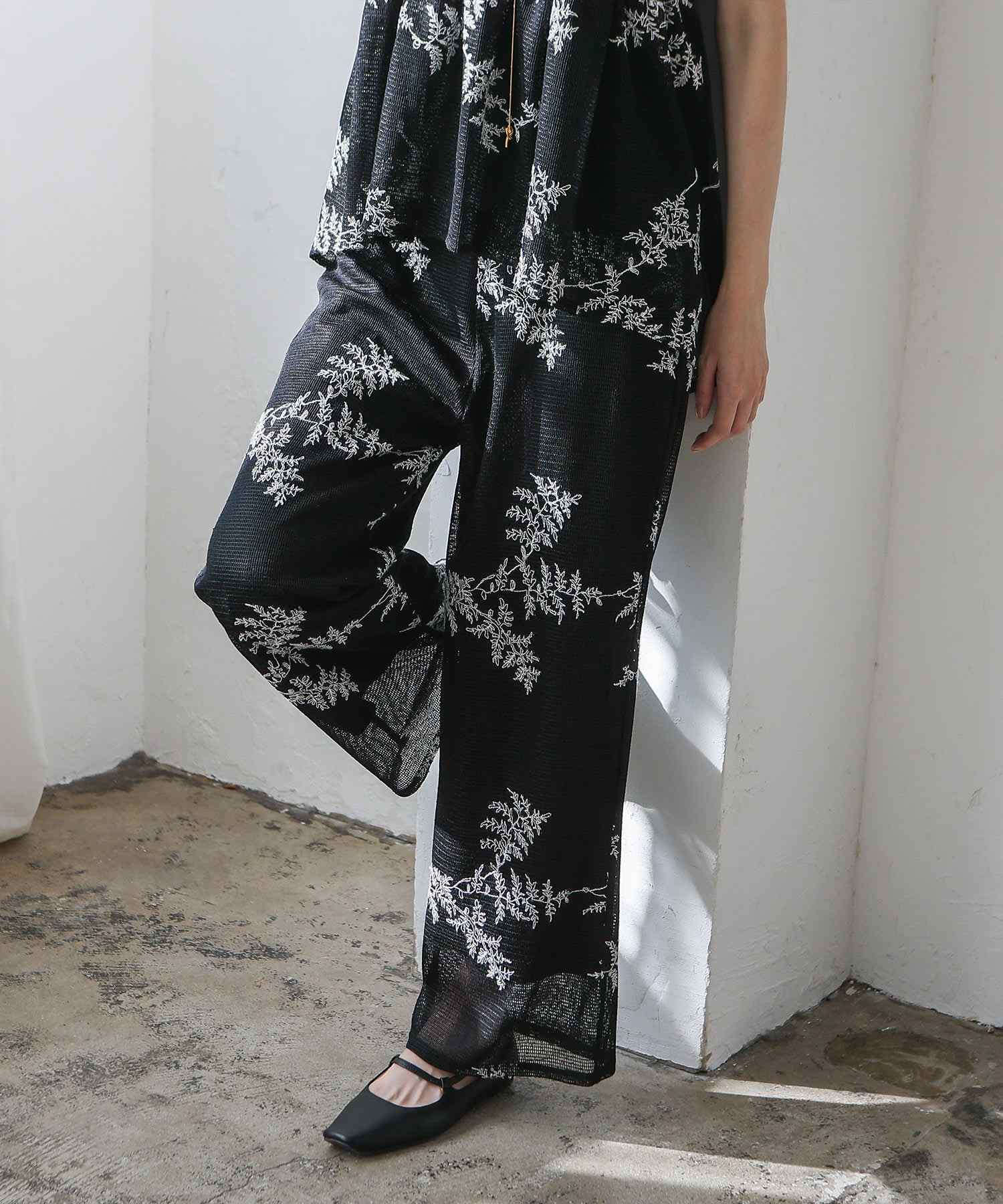 ヴィータフェリーチェ VitaFelice 花柄刺繍シアーパンツ (BLACK) BLACK
