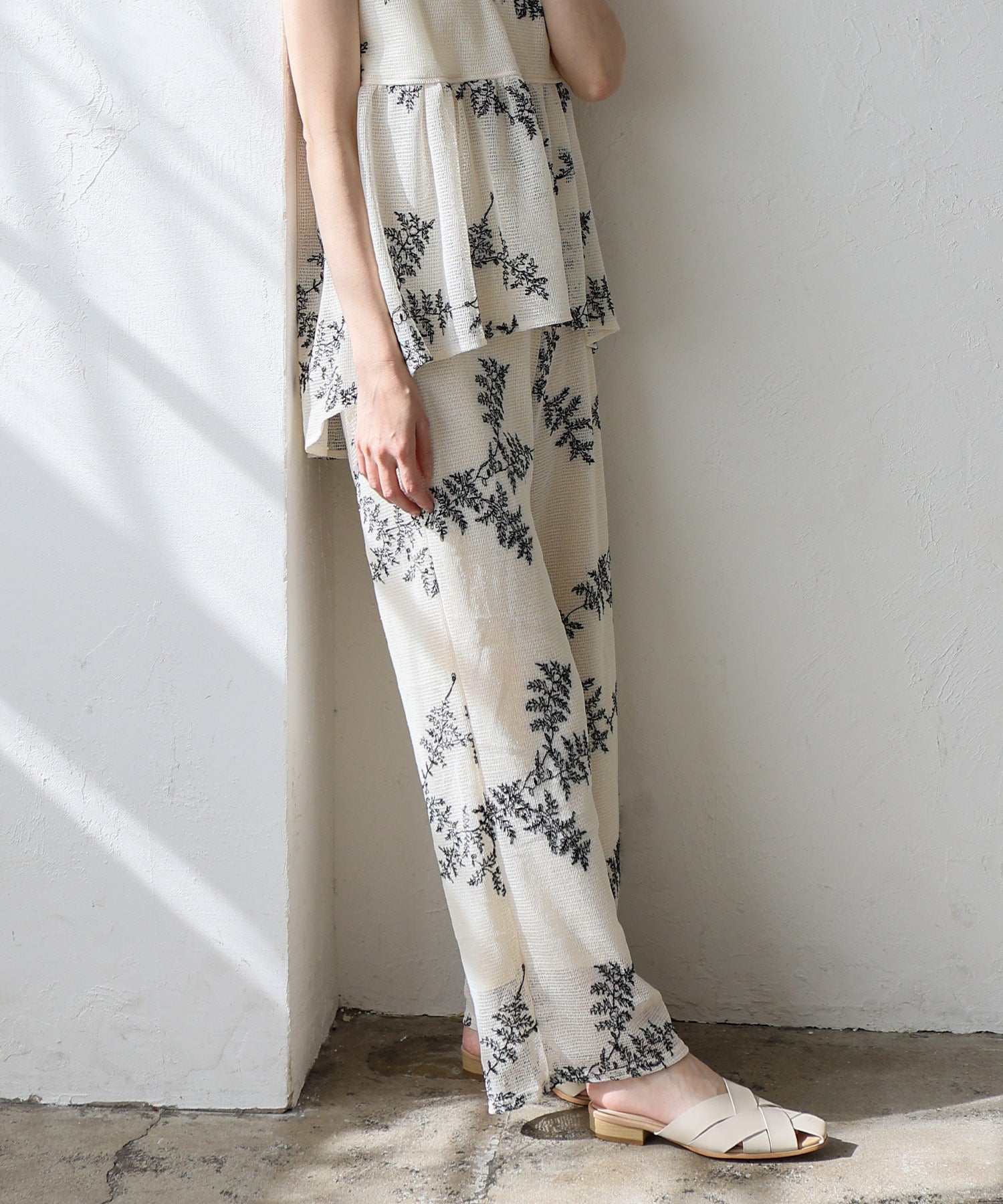 ヴィータフェリーチェ VitaFelice 花柄刺繍シアーパンツ (BLACK) BLACK