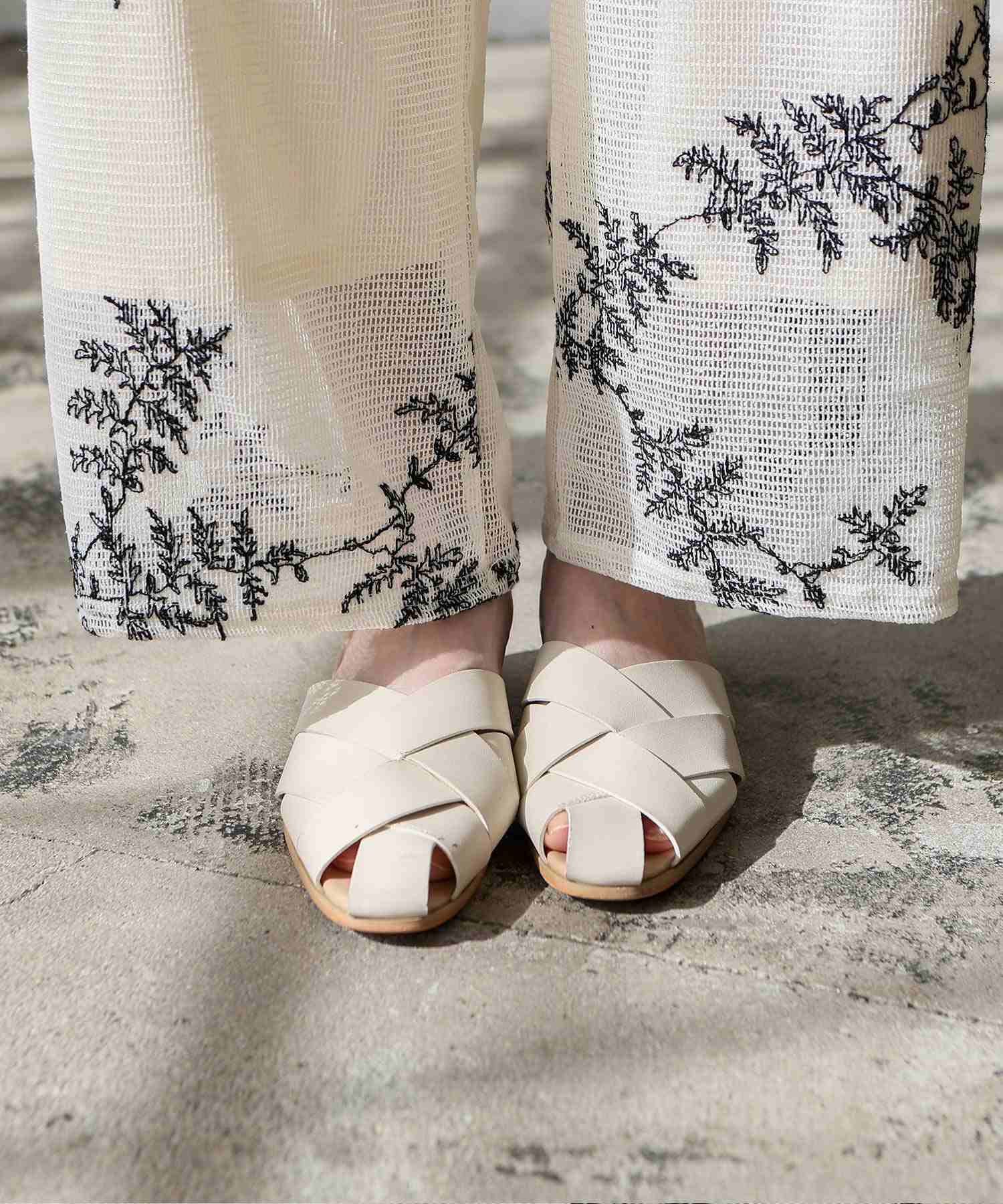 ヴィータフェリーチェ VitaFelice 花柄刺繍シアーパンツ (BLACK) BLACK