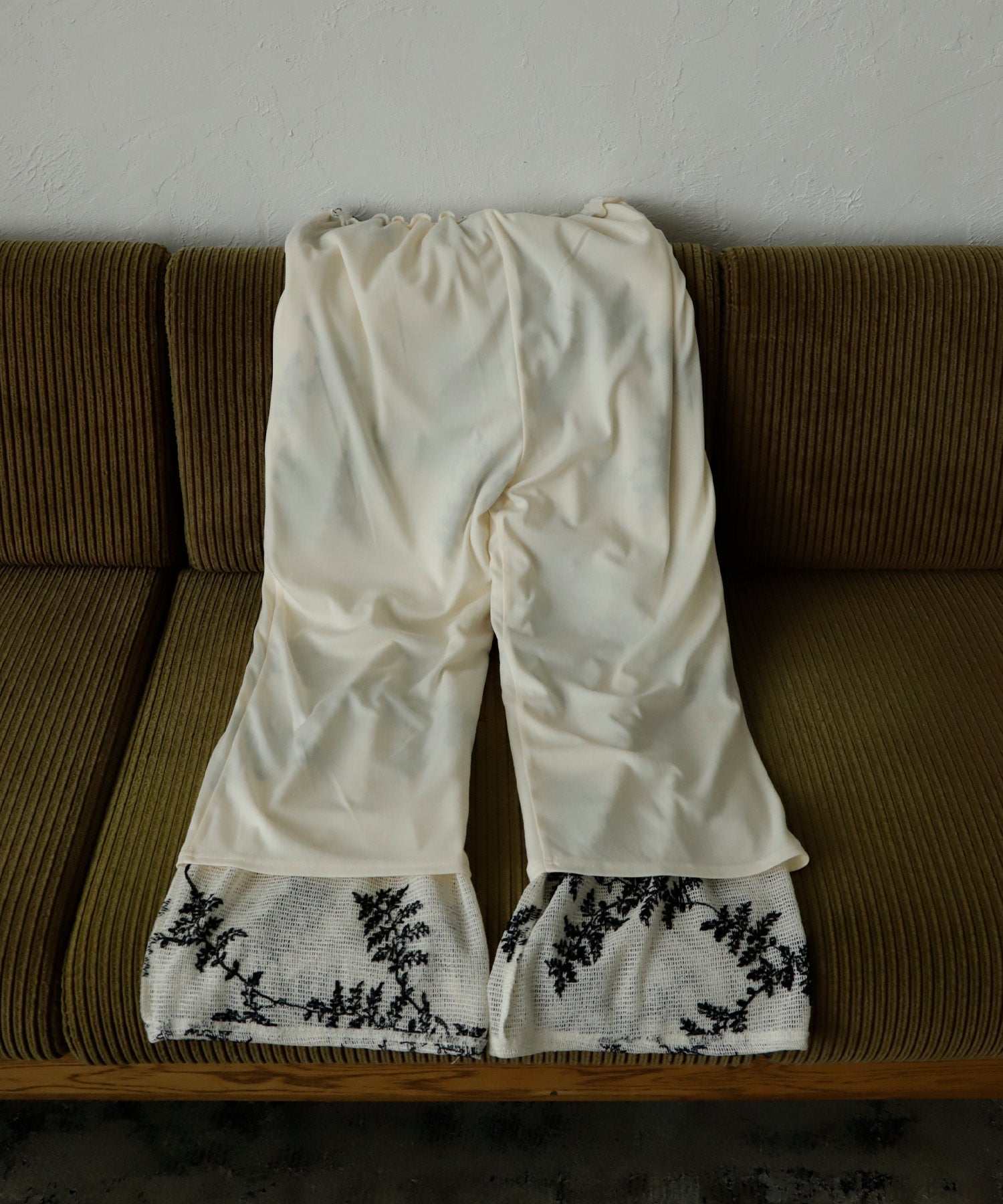 ヴィータフェリーチェ VitaFelice 花柄刺繍シアーパンツ (BLACK) BLACK