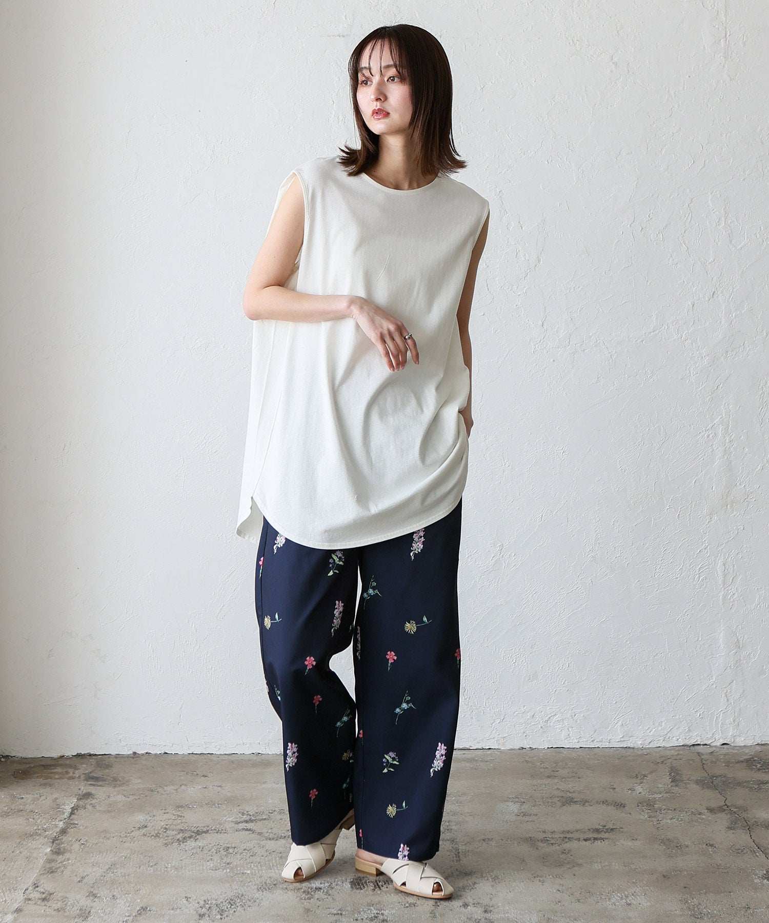 ヴィータフェリーチェ VitaFelice フラワープリント 花柄 フルレングス パンツ (NAVY) NAVY