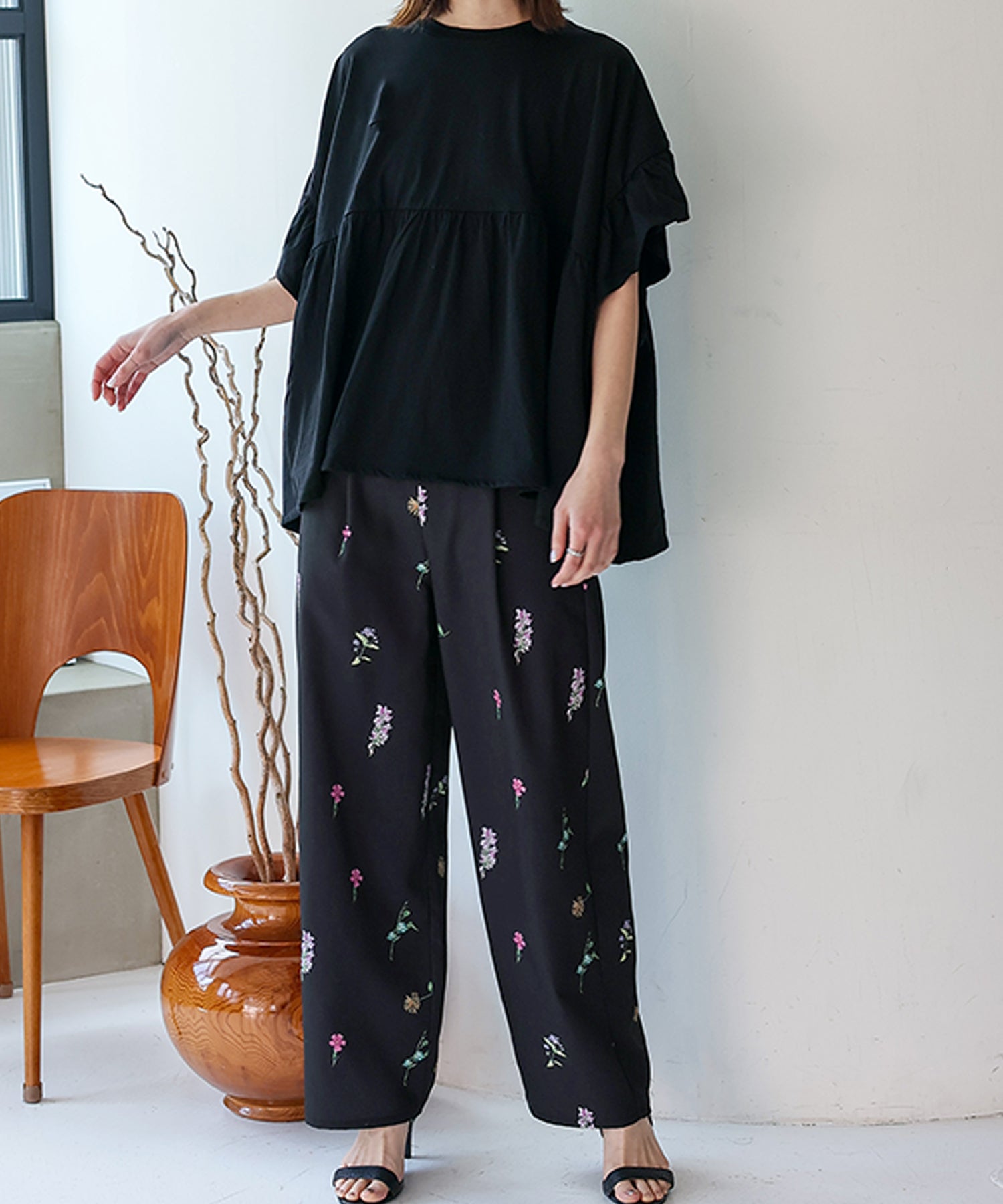 ヴィータフェリーチェ VitaFelice フラワープリント 花柄 フルレングス パンツ (NAVY) NAVY