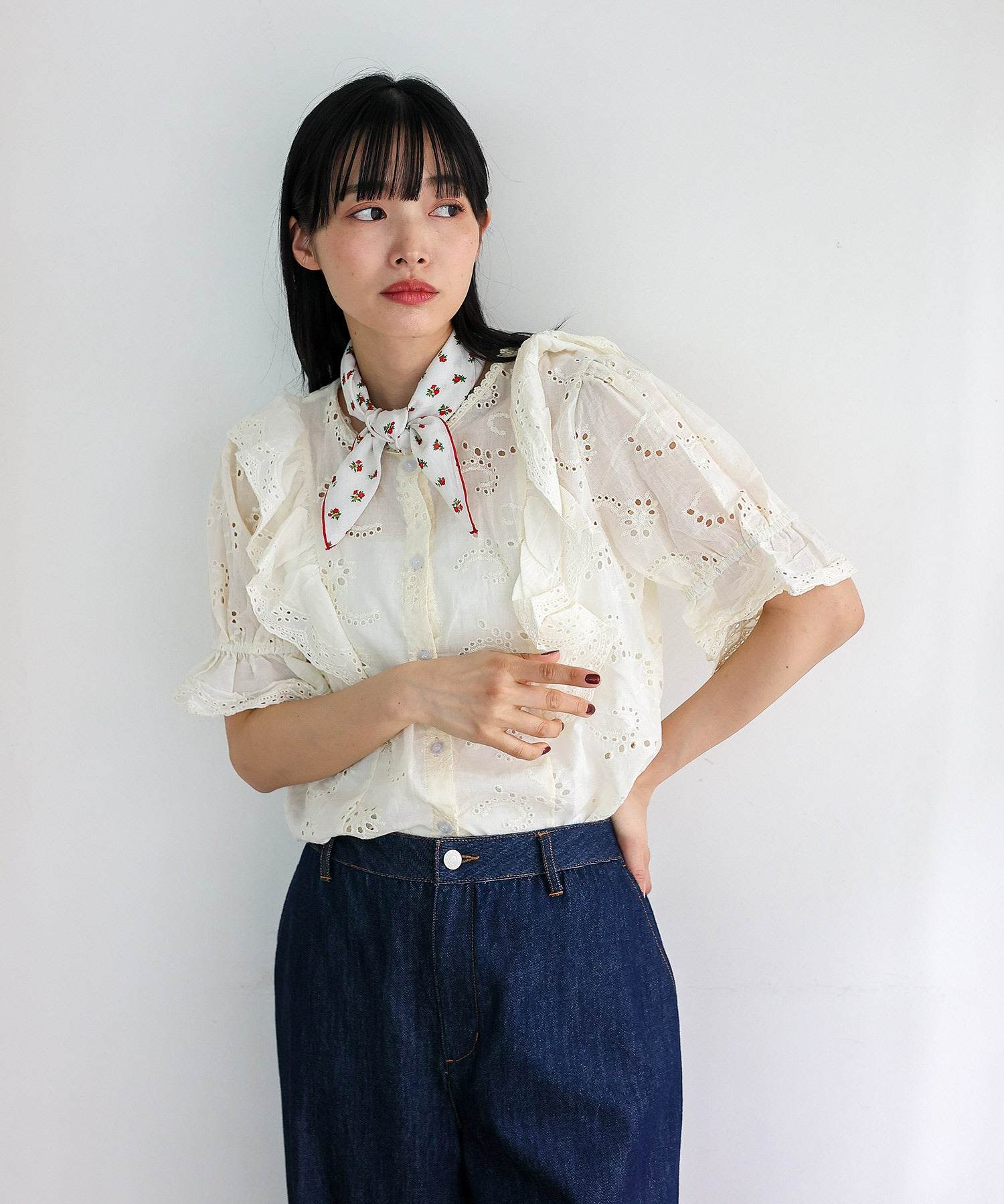ヴィータフェリーチェ VitaFelice パンチング刺繍レース(スカラップ)レースフリルブラウス (IVORY) IVORY