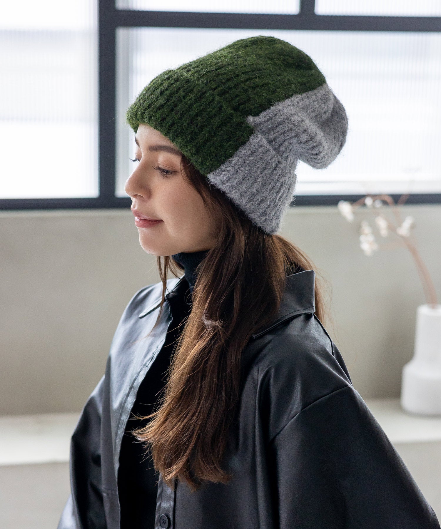 ヴィータフェリーチェ VitaFelice バイカラーケーブル編みニット帽 (BLACK) BLACK