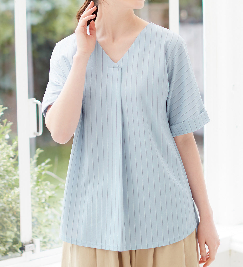 【4つの機能付】すっきりVネックTシャツブラウス