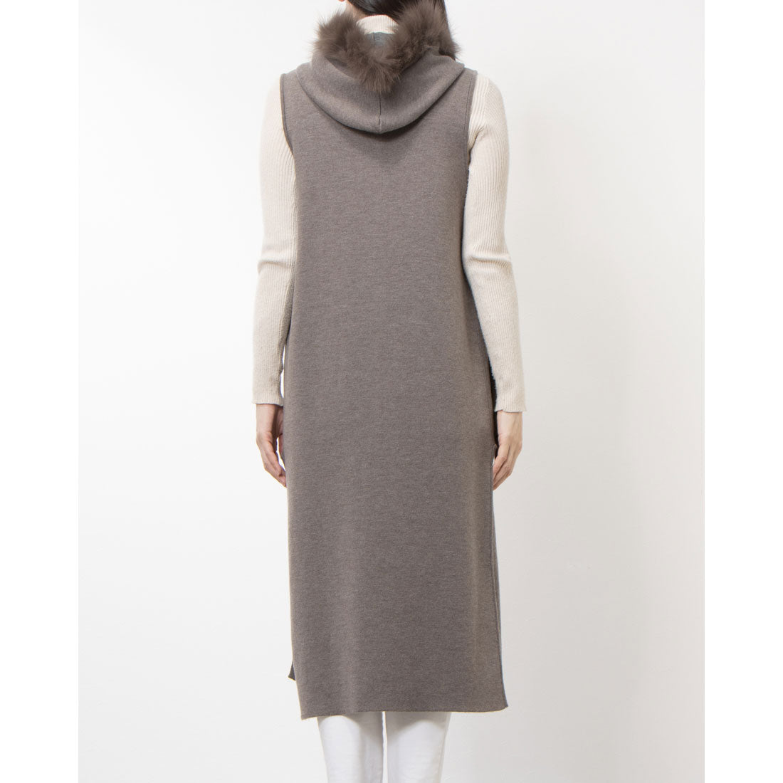 ベスジョーヤ VESGIOIA ニットFOXフード付ロングベスト