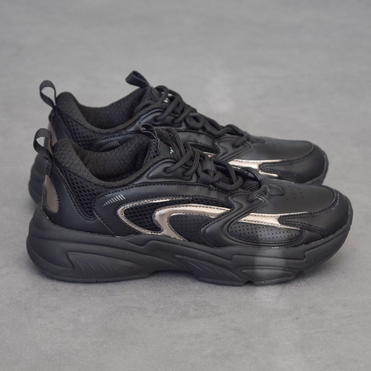 ウィンクルム VINCULUM メタリックコンビスニーカー (ブラック) ブラック