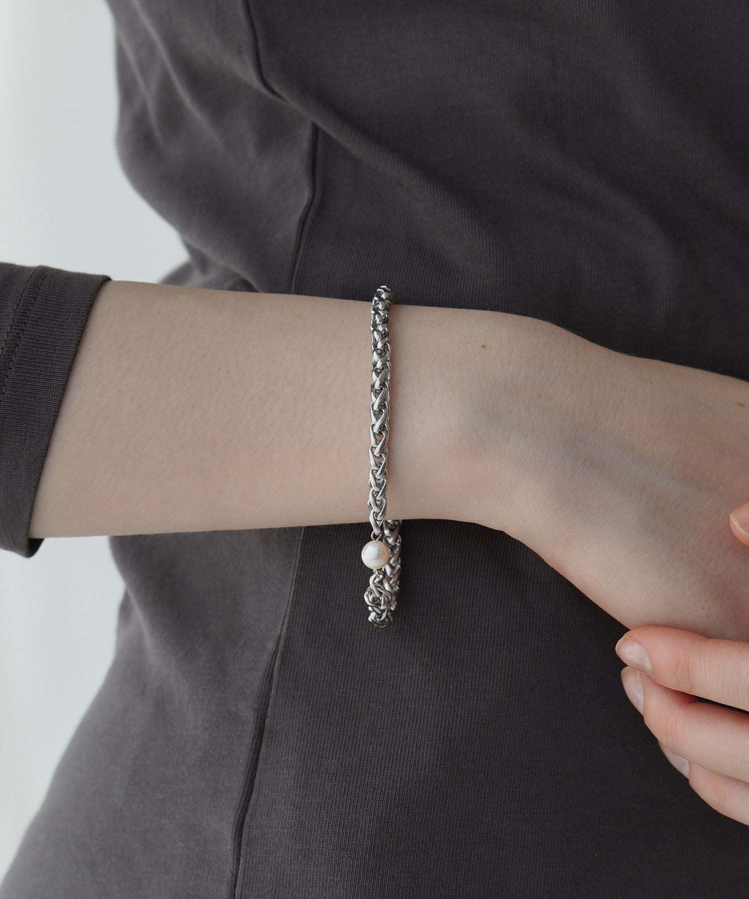 バツリカ VATSURICA 〈VATSURICA〉金属アレルギー対応 / サージカルステンレス / 淡水パール ブレスレット