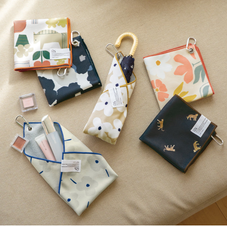 【Wpc.公式】カラビナ付きマルチくっつくろす 30cm×30cm マイクロファイバー 吸水性 ハンカチ(クッカモカ) クッカモカ