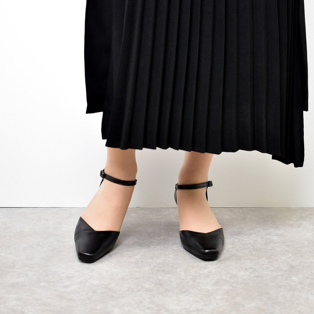 ギンザワシントン 銀座ワシントン WASHINGTON アンクルベルトVカットパンプス