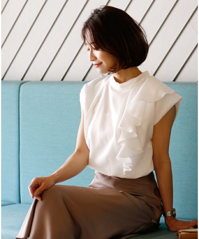 エーレスタイル Ehre style フレンチスリーブ ブラウス 半袖 フリル  オフイスカジュアル トップス フリルトップス グレー ホワイト 白 灰 細見え ハイクラス スタンドカラー 無地