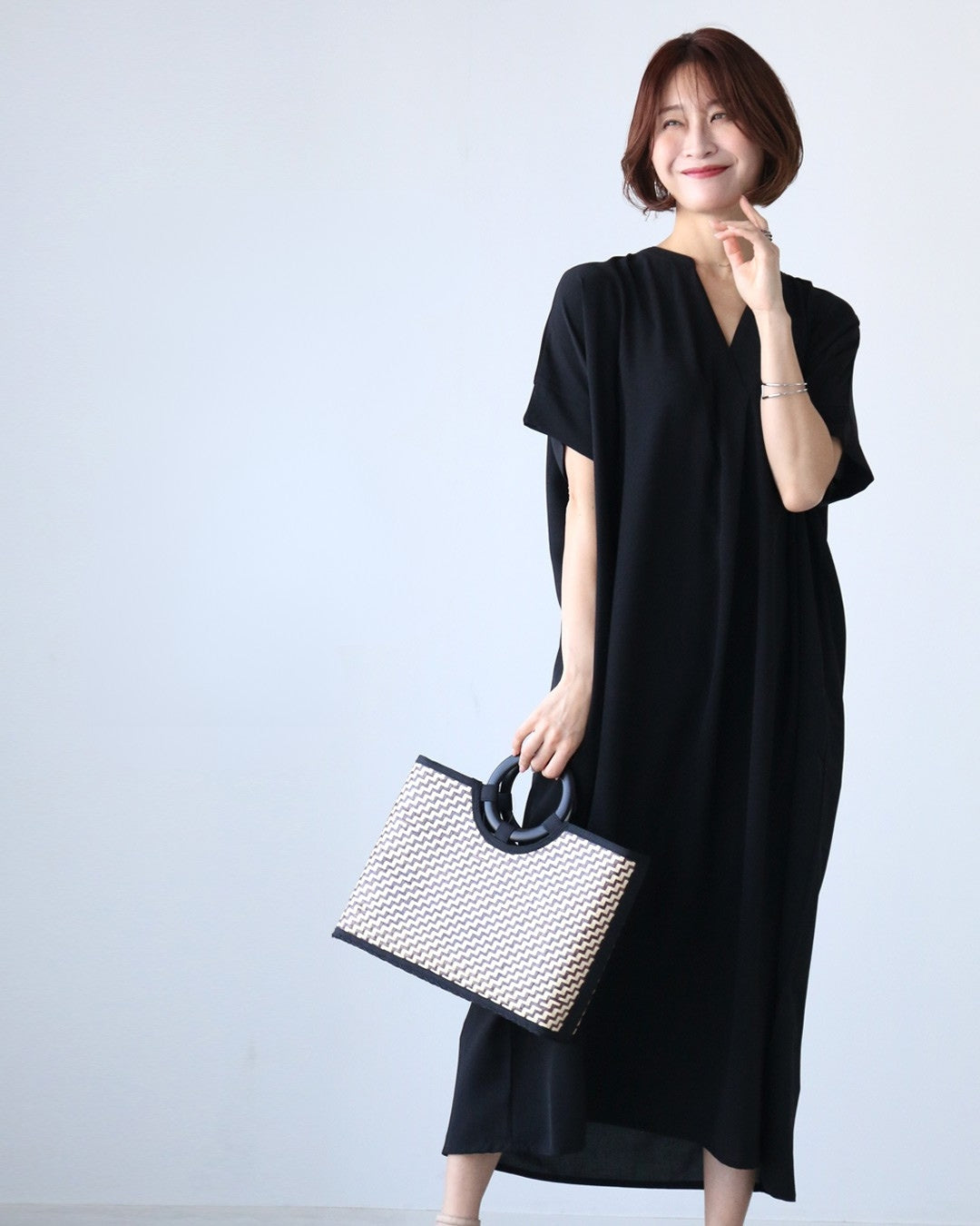 エーレスタイル Ehre style 体を包む涼しげライン楽ワンピース (ブラック) ブラック