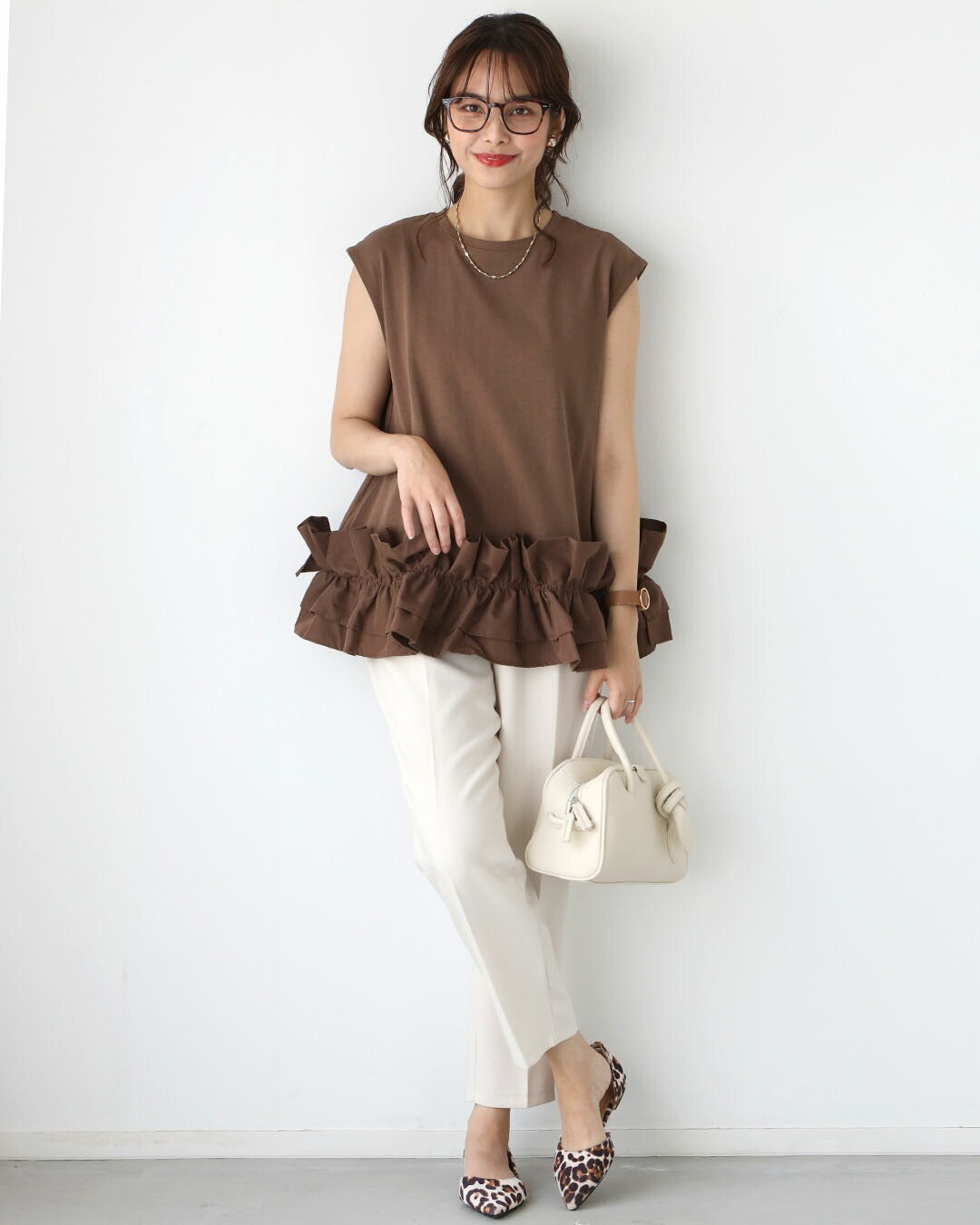 エーレスタイル Ehre style 新お仕事!上品な甘め系 裾フリルトップス (グレー) グレー