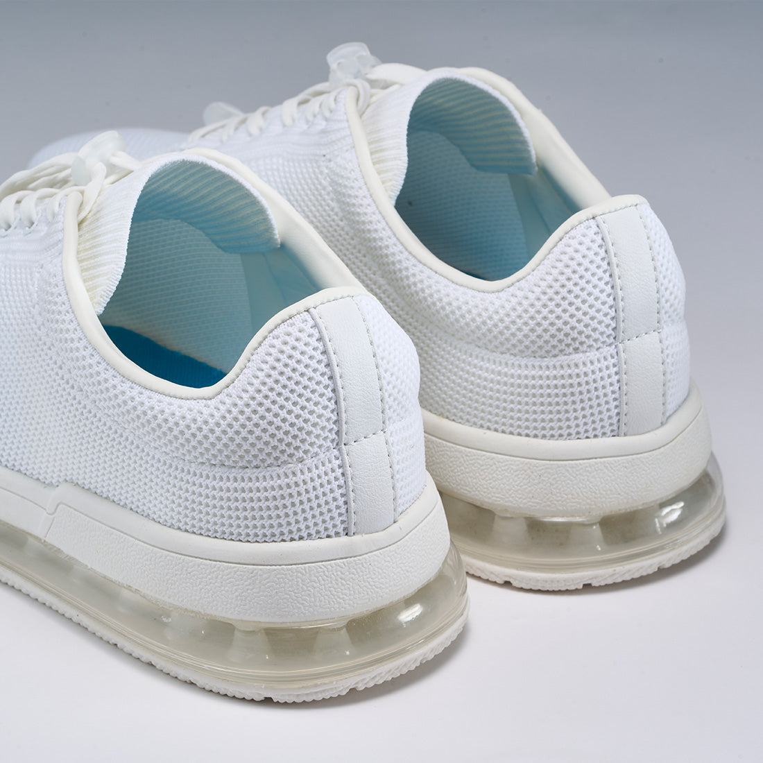 Borderless Sneakers AIR