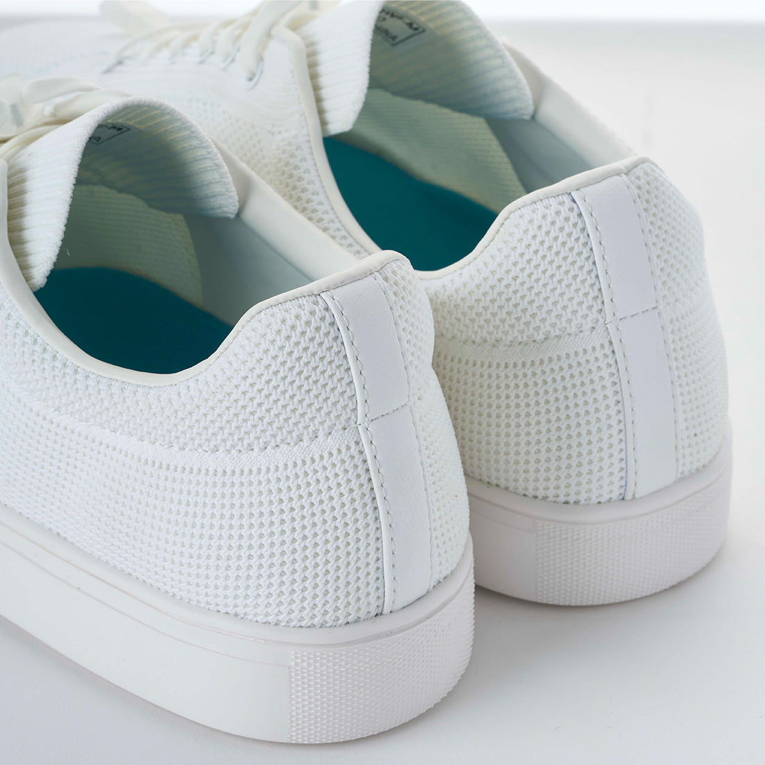 ボーダレススニーカー