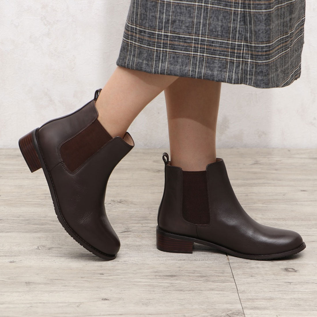 YOSUKE Genuine leather side gore short boots