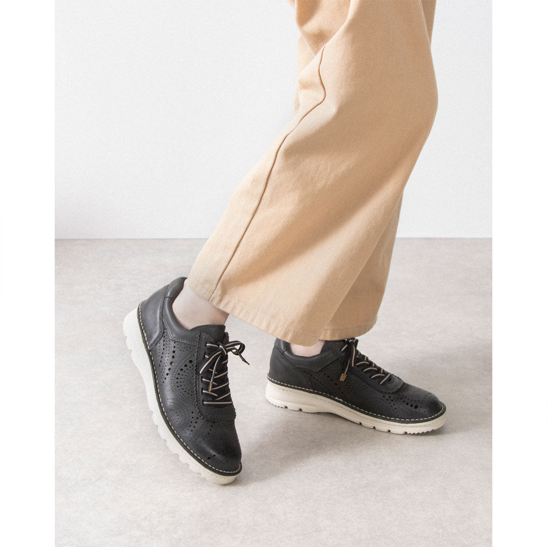 YOSUKE genuine leather lace-up shoes