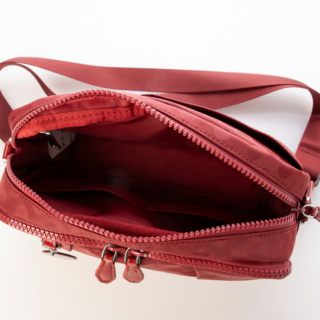 イザック Y'SACCS Polka Dots スクエアポシェット