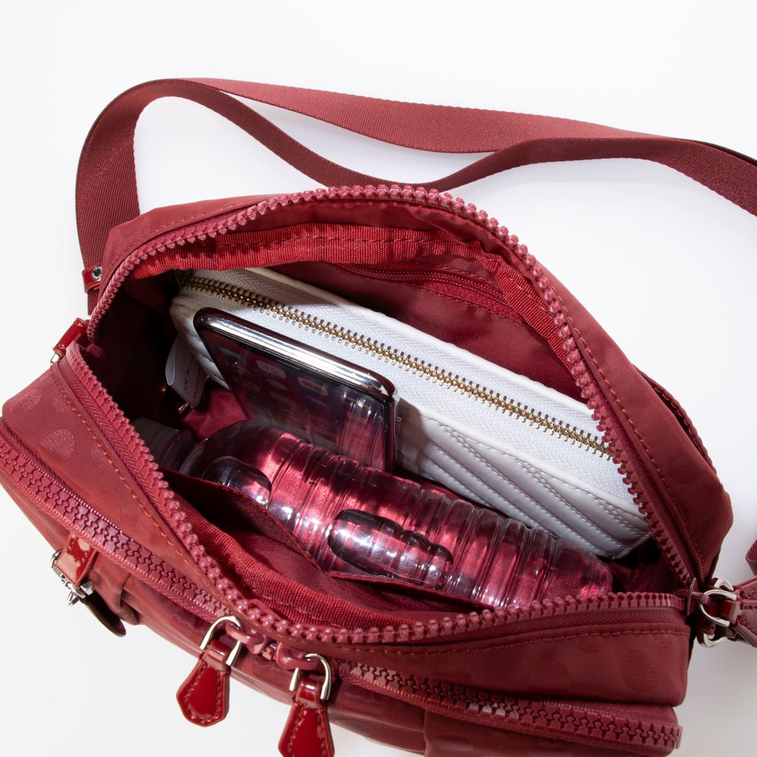 イザック Y'SACCS Polka Dots スクエアポシェット