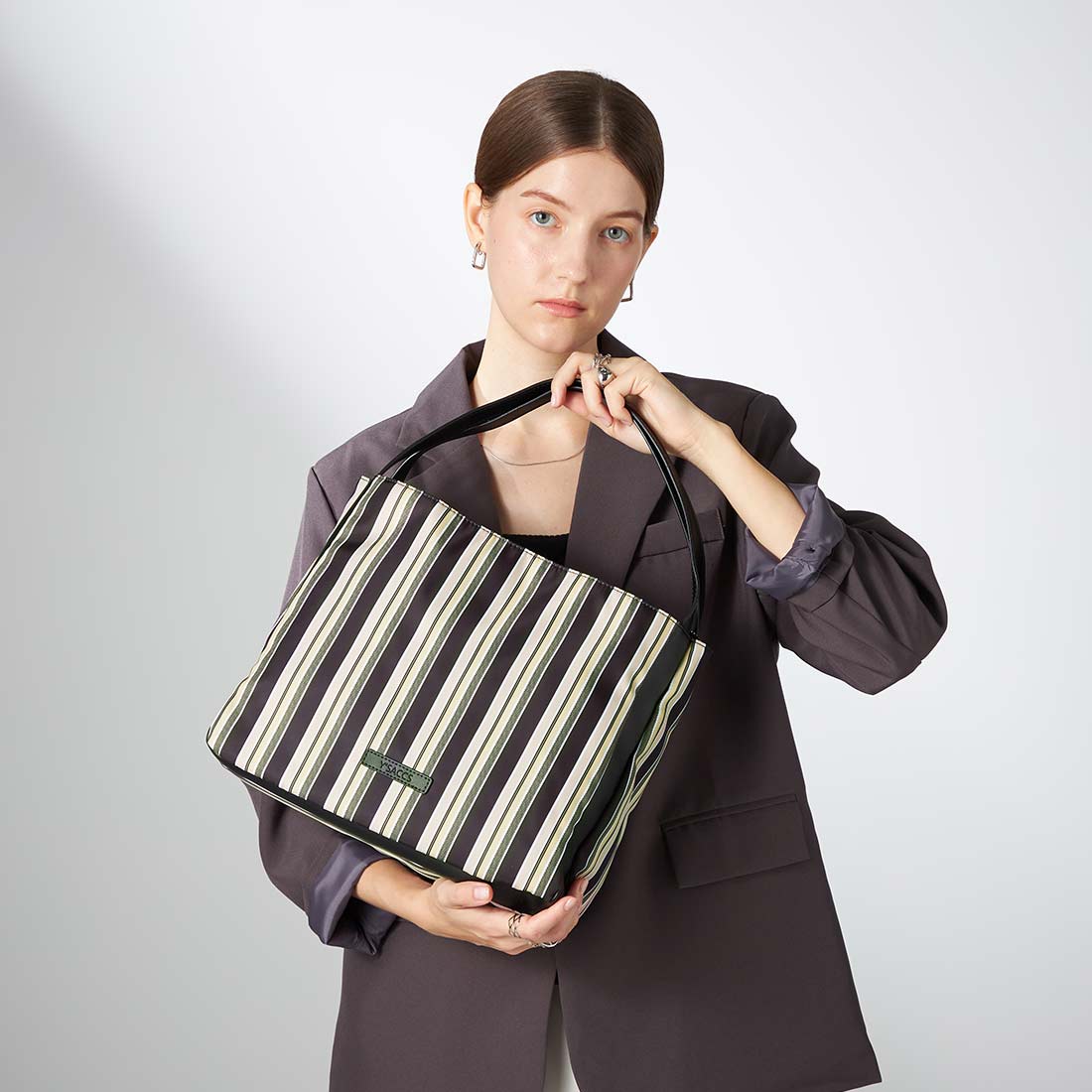 イザック Y'SACCS マルチストライプ すっきりトート Mサイズ (ブラック) ブラック